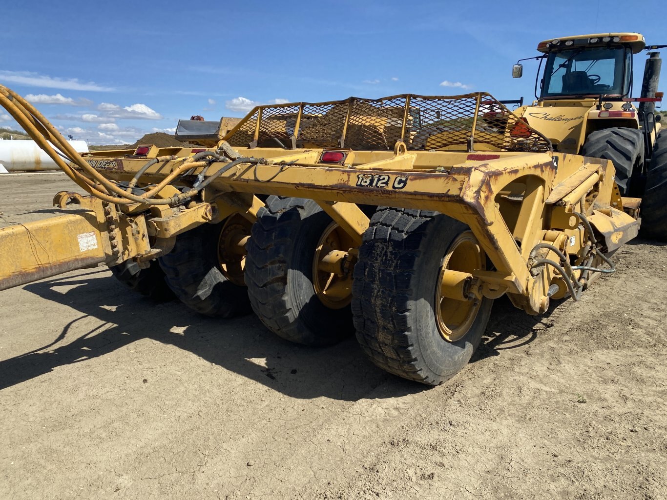 2001 John Deere 1812C Pull Scraper 8948 BP