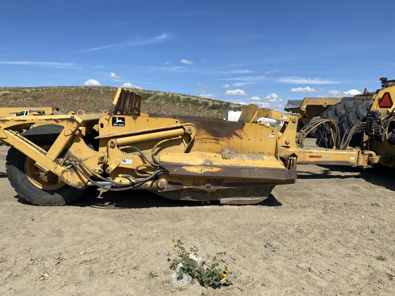 2001 John Deere 1812C Pull Scraper 8948 BP