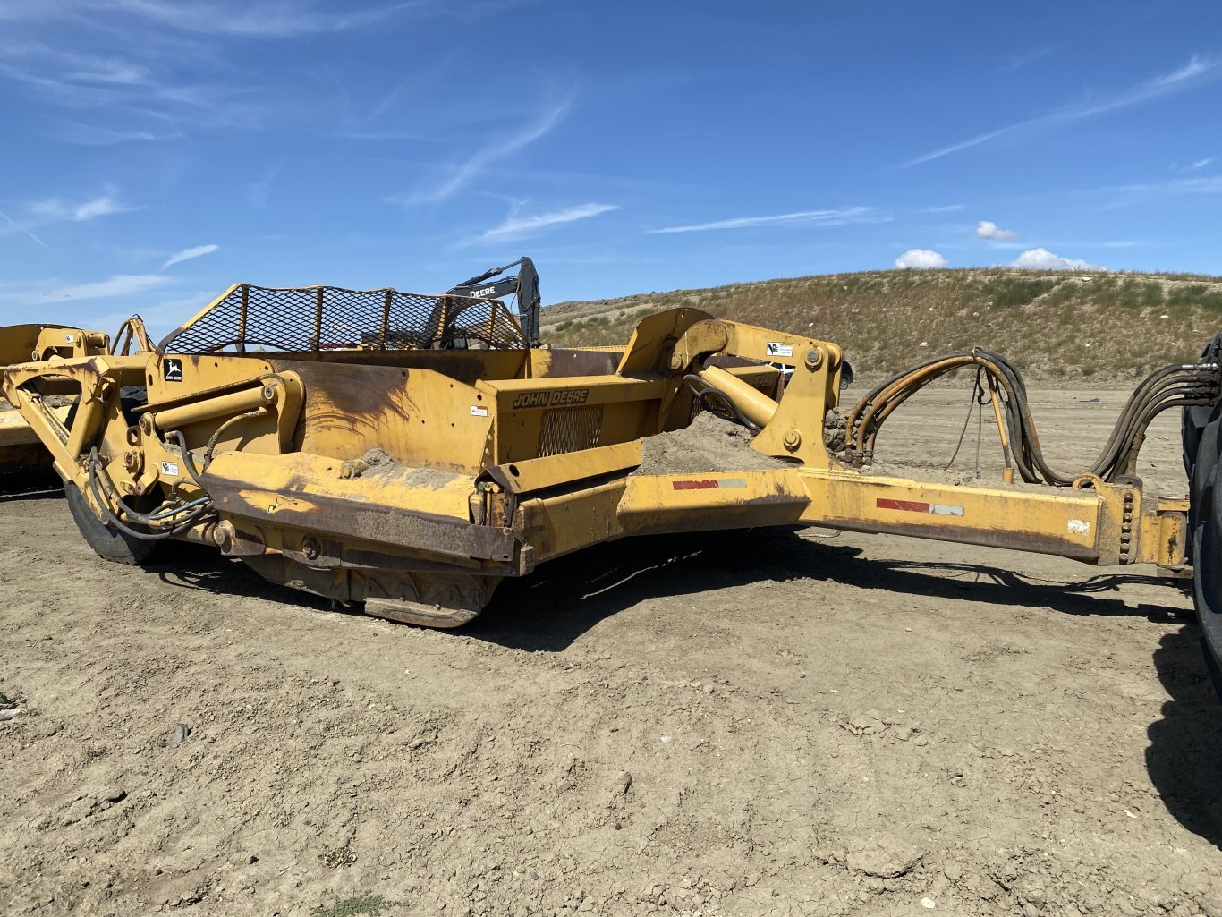 2001 John Deere 1812C Pull Scraper 8948 BP