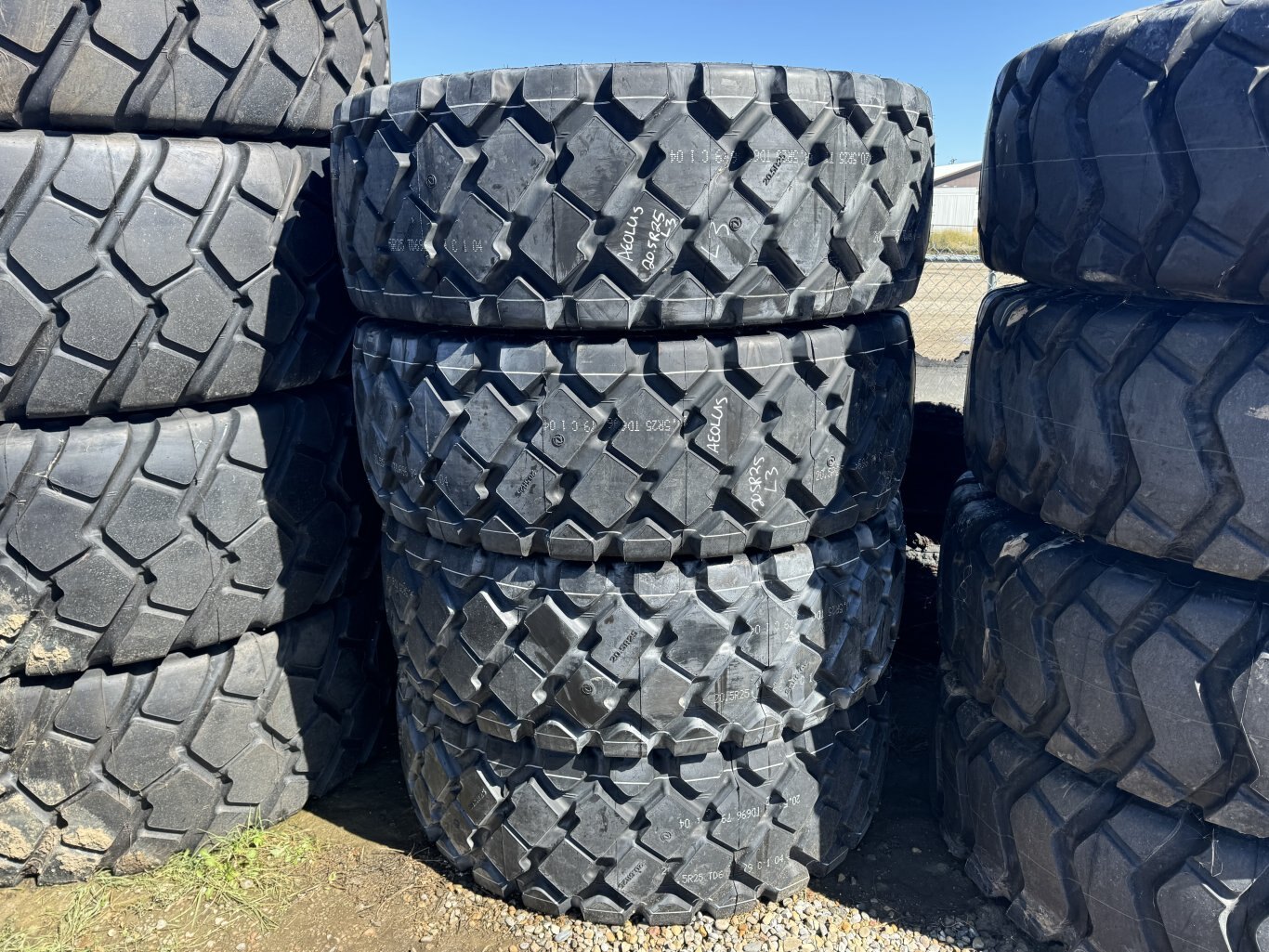 20.5R25 Aeolus L4 Tires 20.5x25 8950 JP