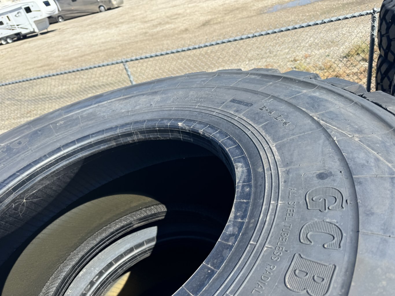 20.5R25 Boto L4 Tires 20.5x25 8951 JP