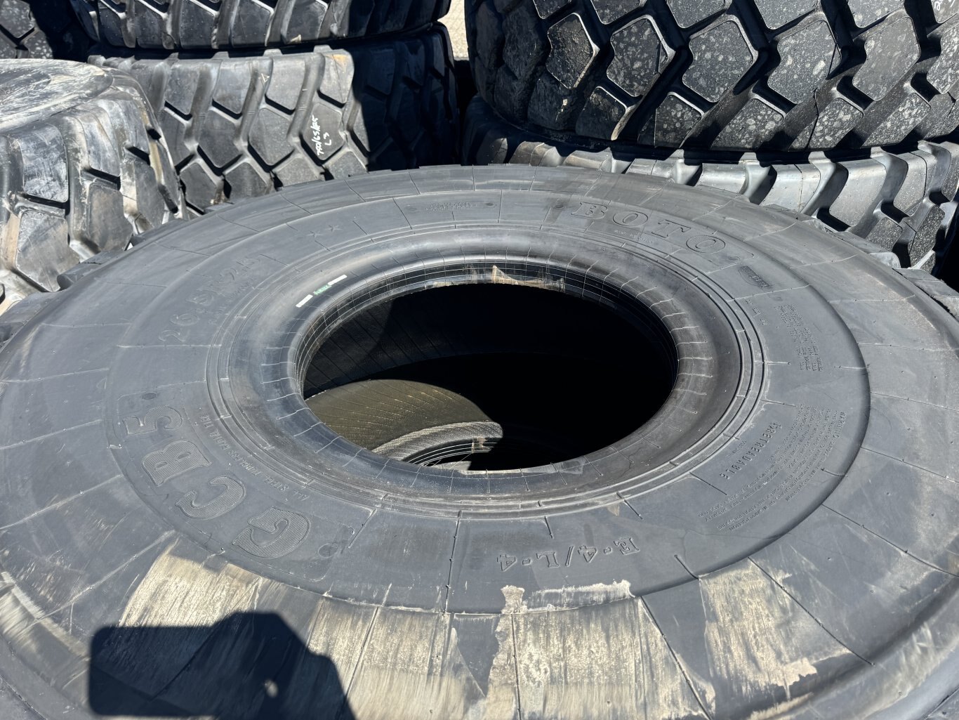 26.5R25 Boto L4 Tires 26.5x25 8953 JPH