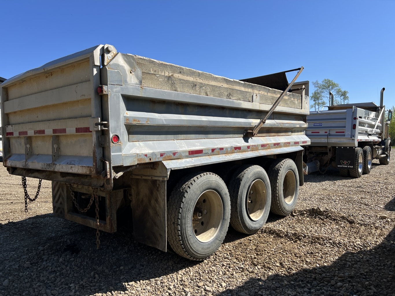 2004 Western Star 4900SA Tandem Dump Truck and 1999 Renn TA Pup 8617 JF