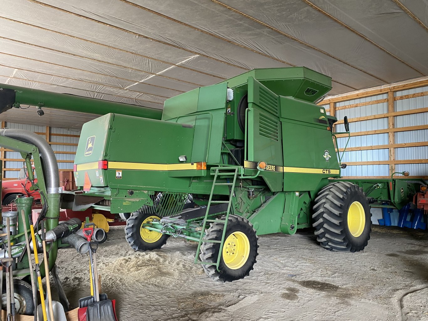 1997 John Deere CTS Self Propelled Rotary Combine 8967 AS