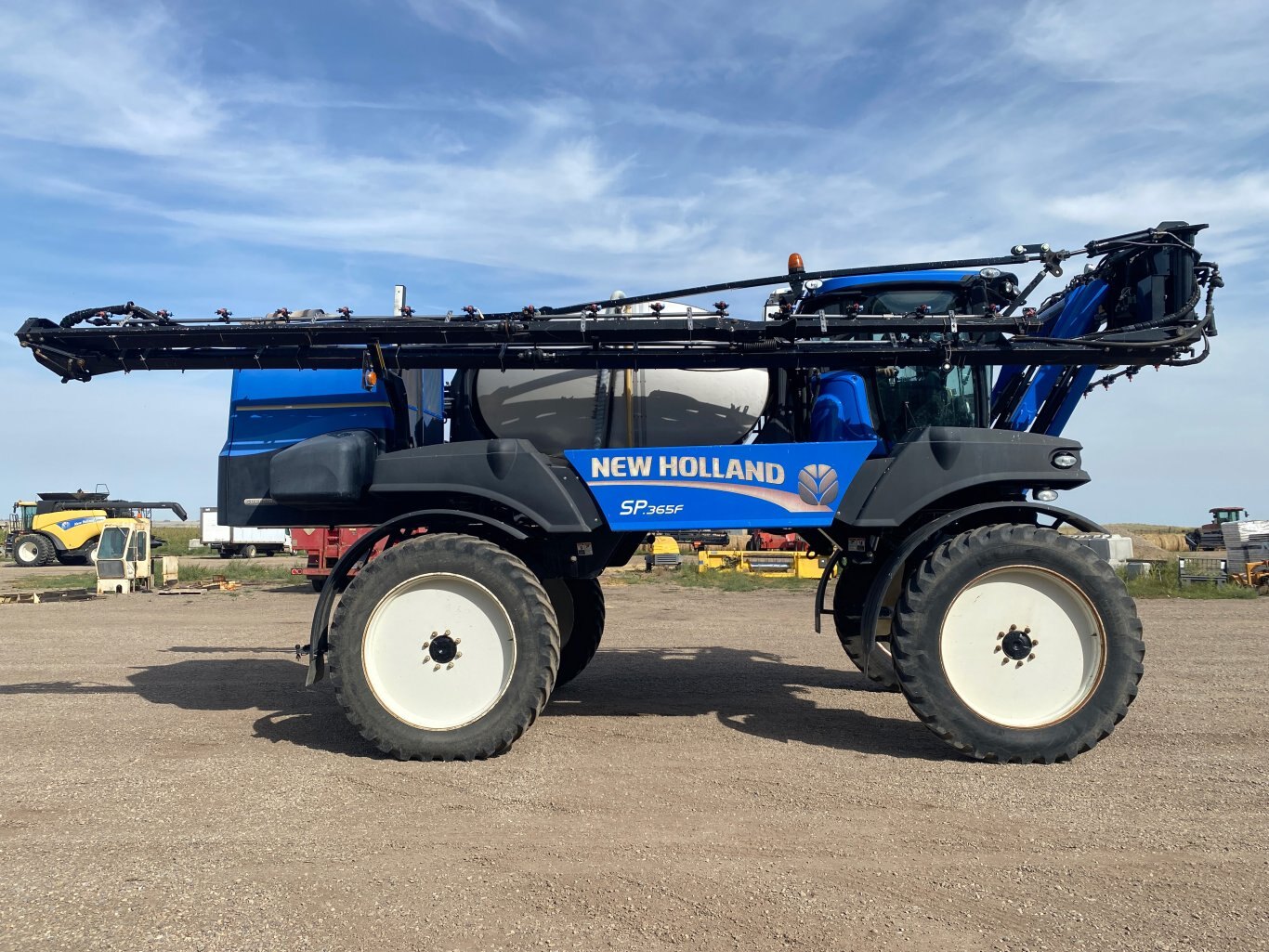 2013 New Holland Guardian SP.365F Sprayer 120 ft Boom 8984 BP