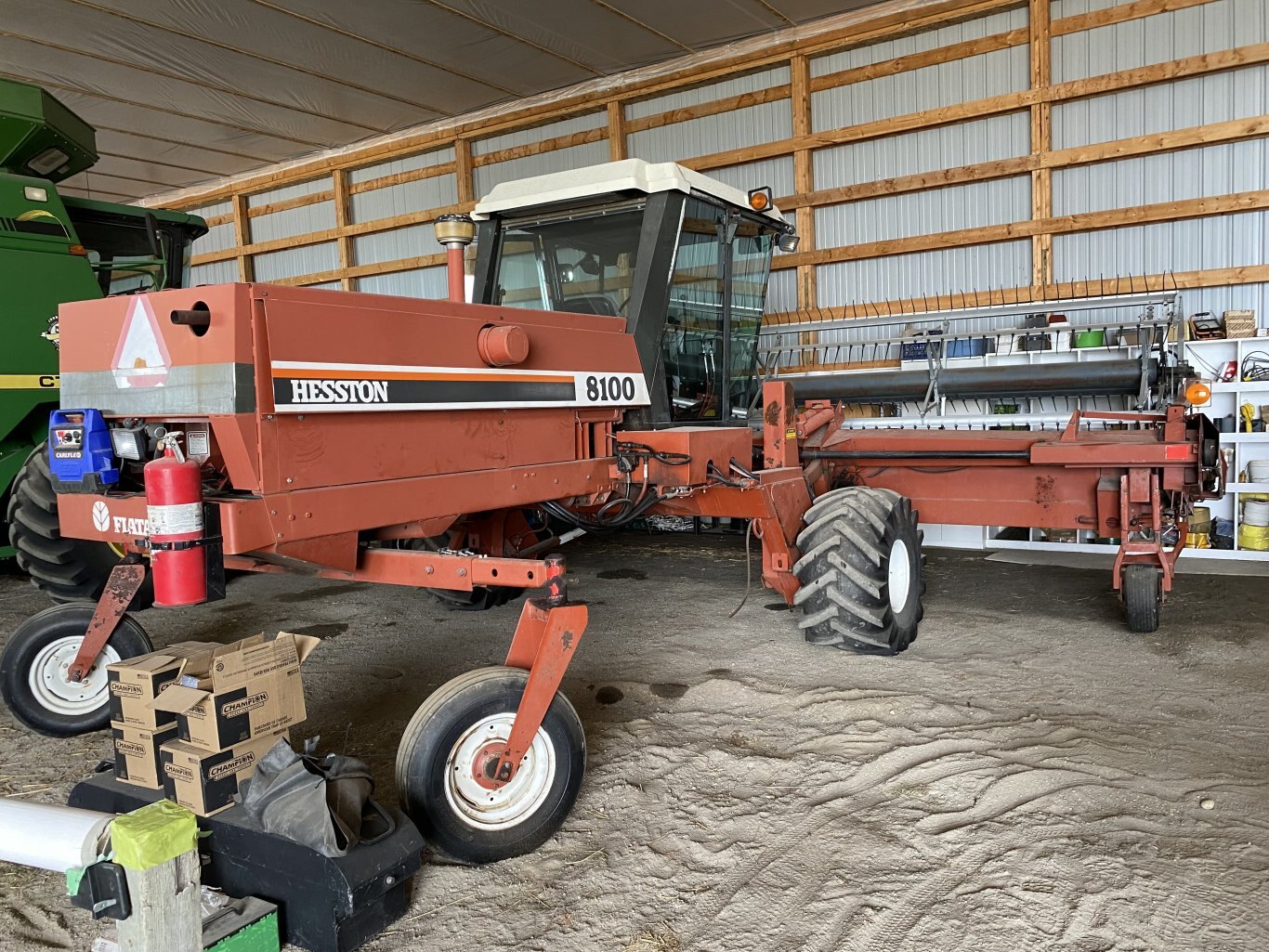 1989 Hesston 8100 Swather 8989 AS