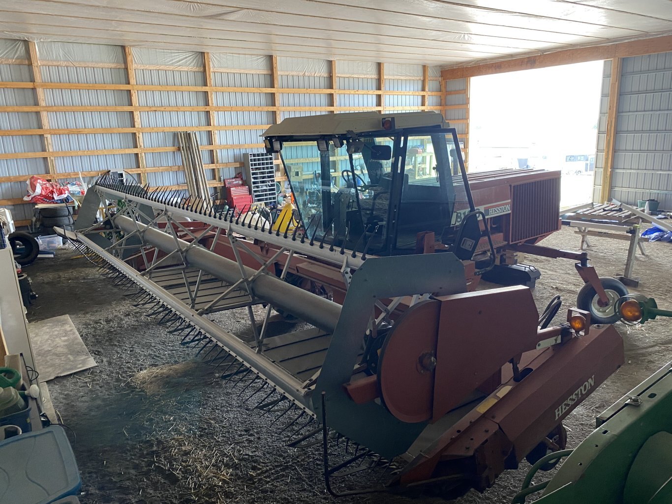 1989 Hesston 8100 Swather 8989 AS