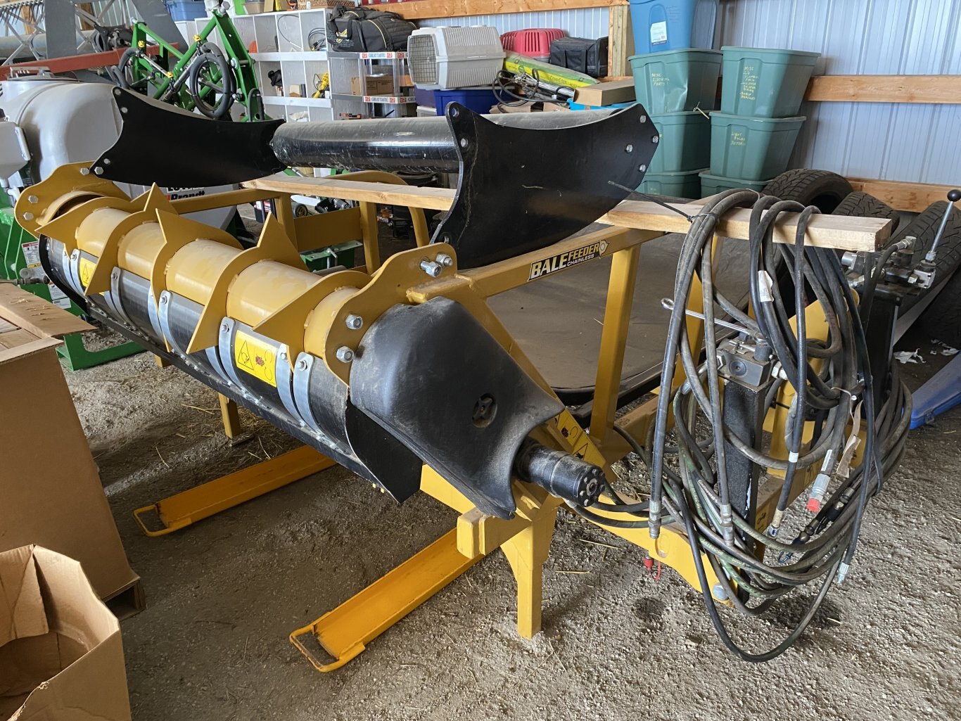 2022 Tube Line BF5000S Round Bale Feeder Unroller 8993 AS