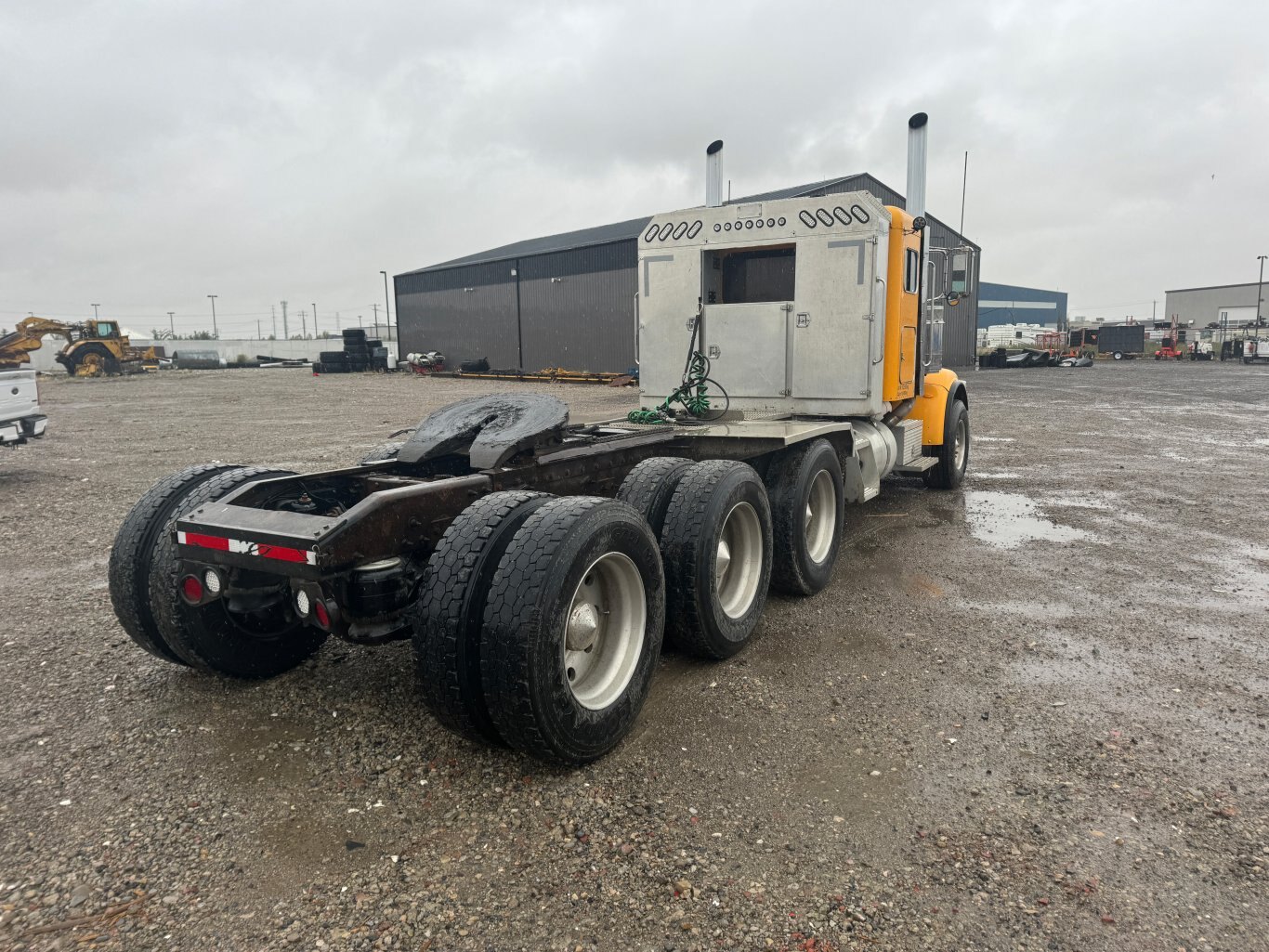 2010 Peterbilt 367 600 hp Triaxle 8996 JP