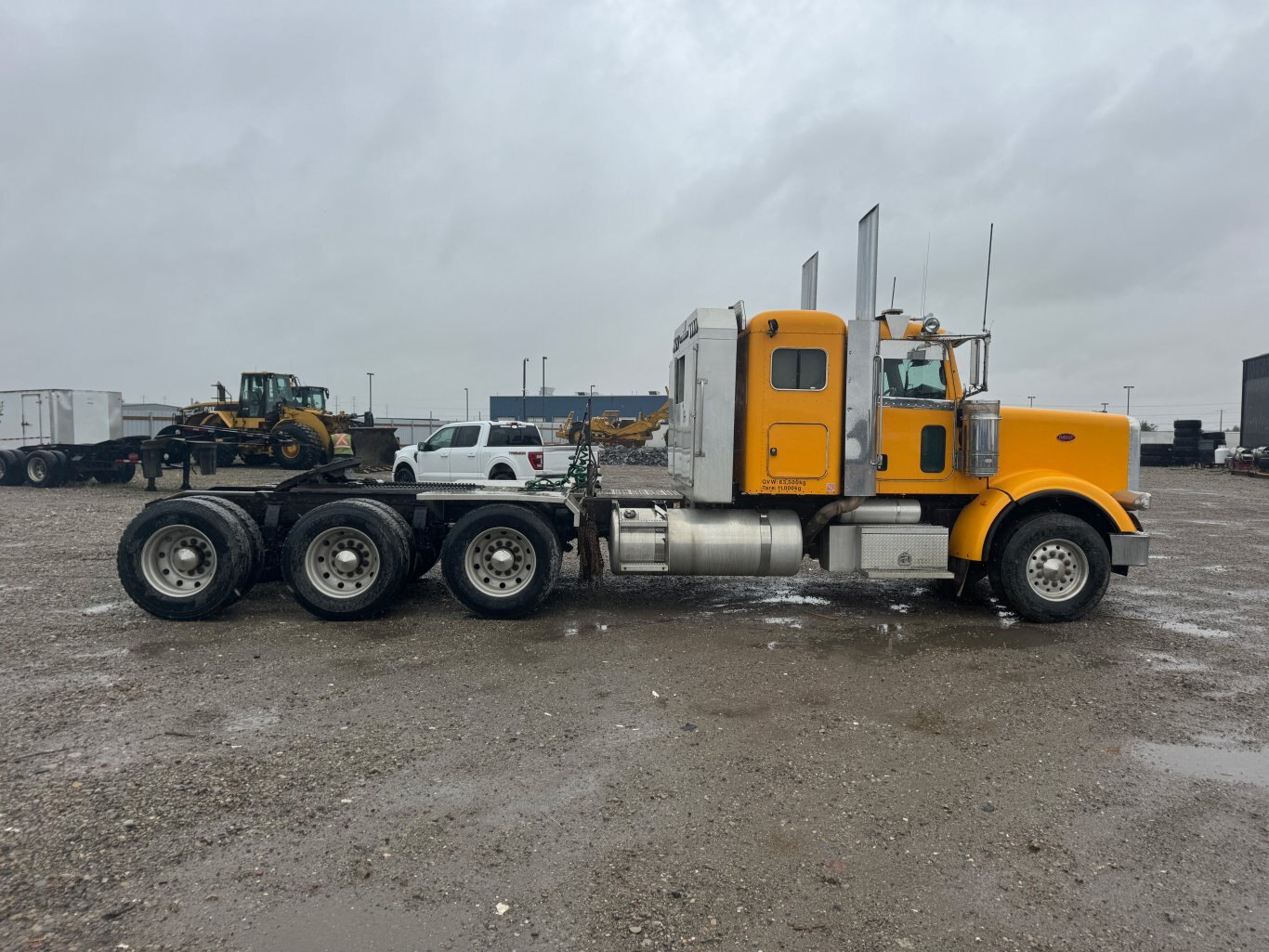 2010 Peterbilt 367 600 hp Triaxle 8996 JP