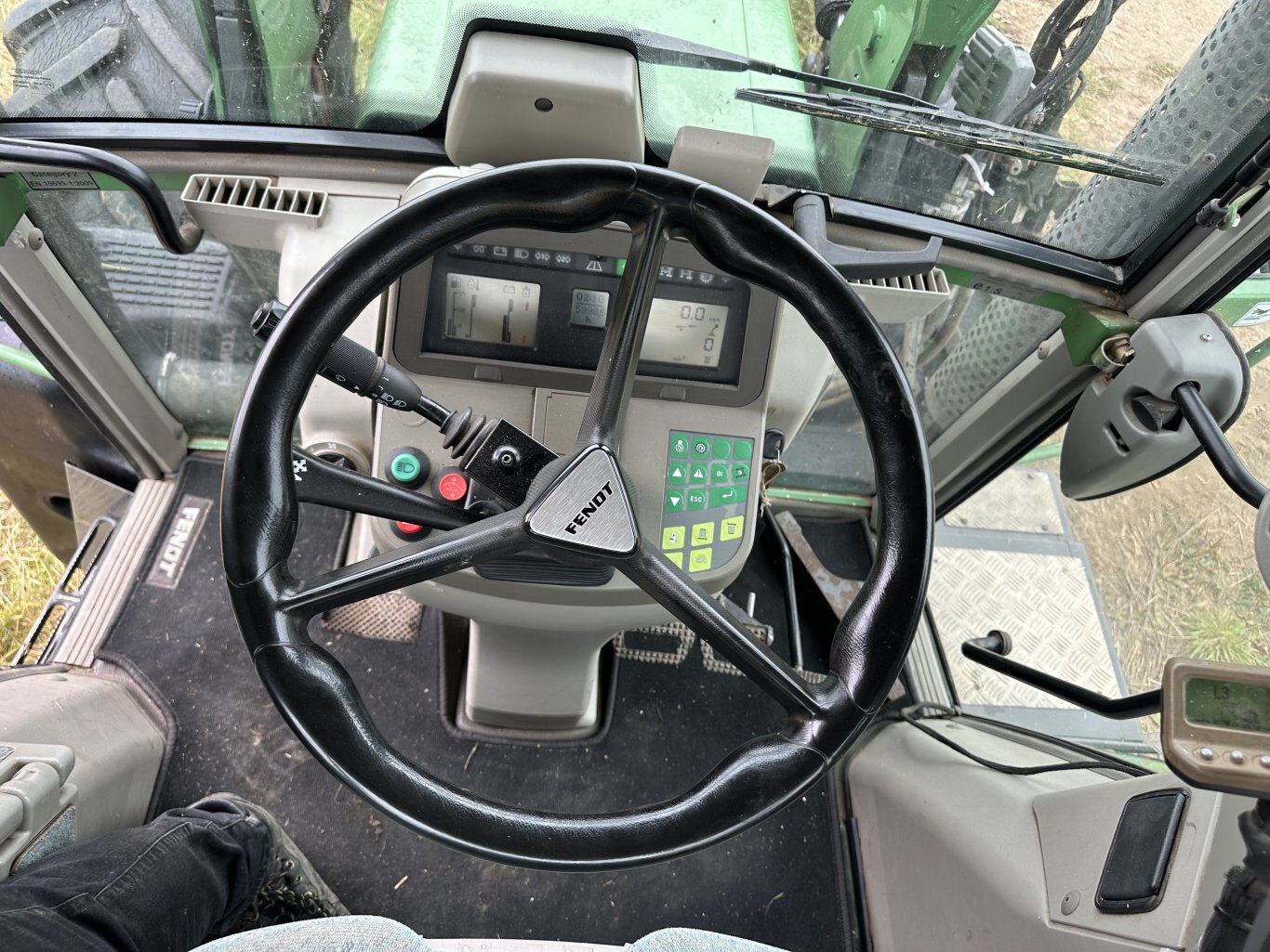 2011 FENDT 714 Vario Loader Tractor 9020 JA