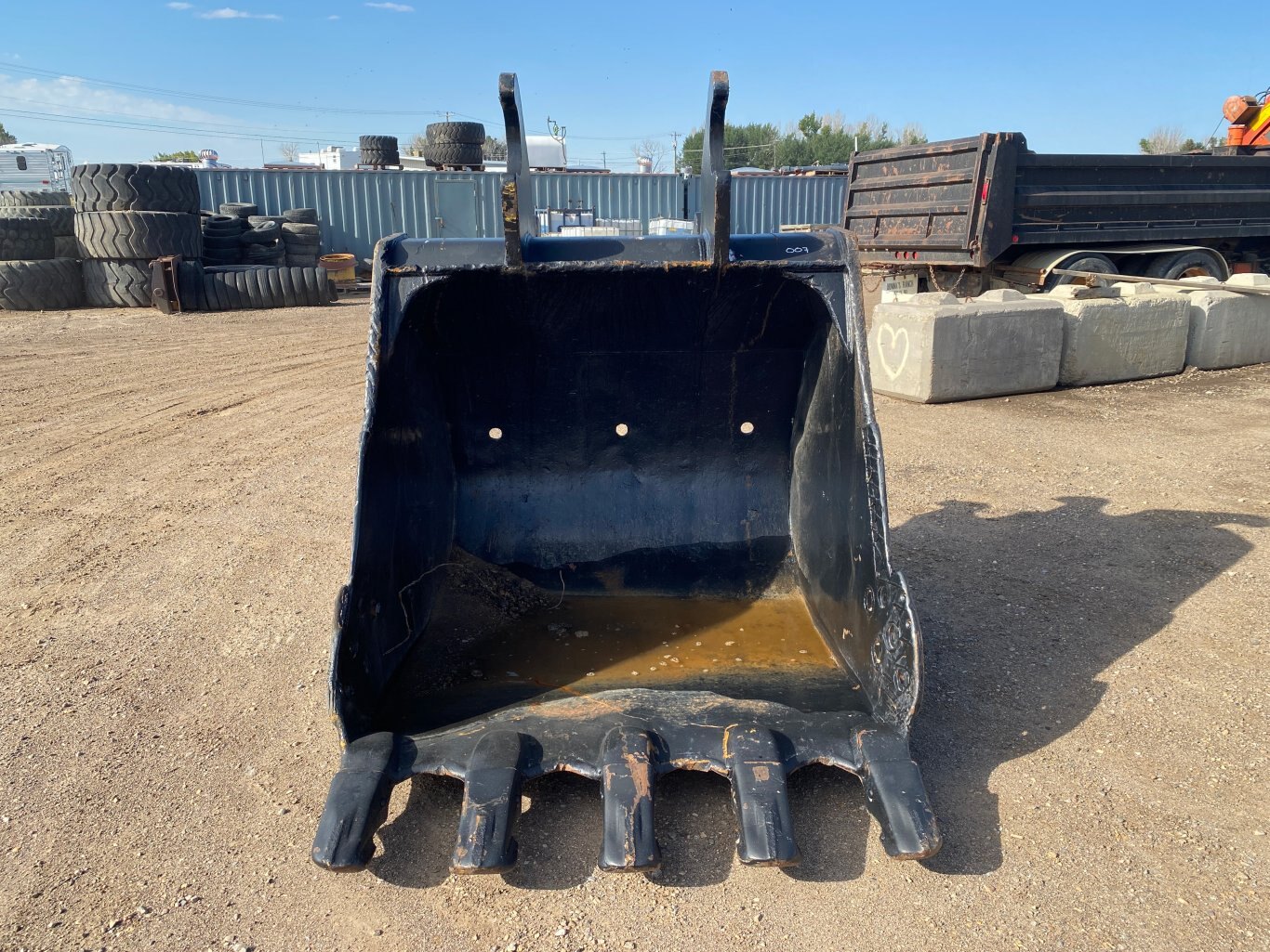 400 Series Dig Bucket 60 9009 BP