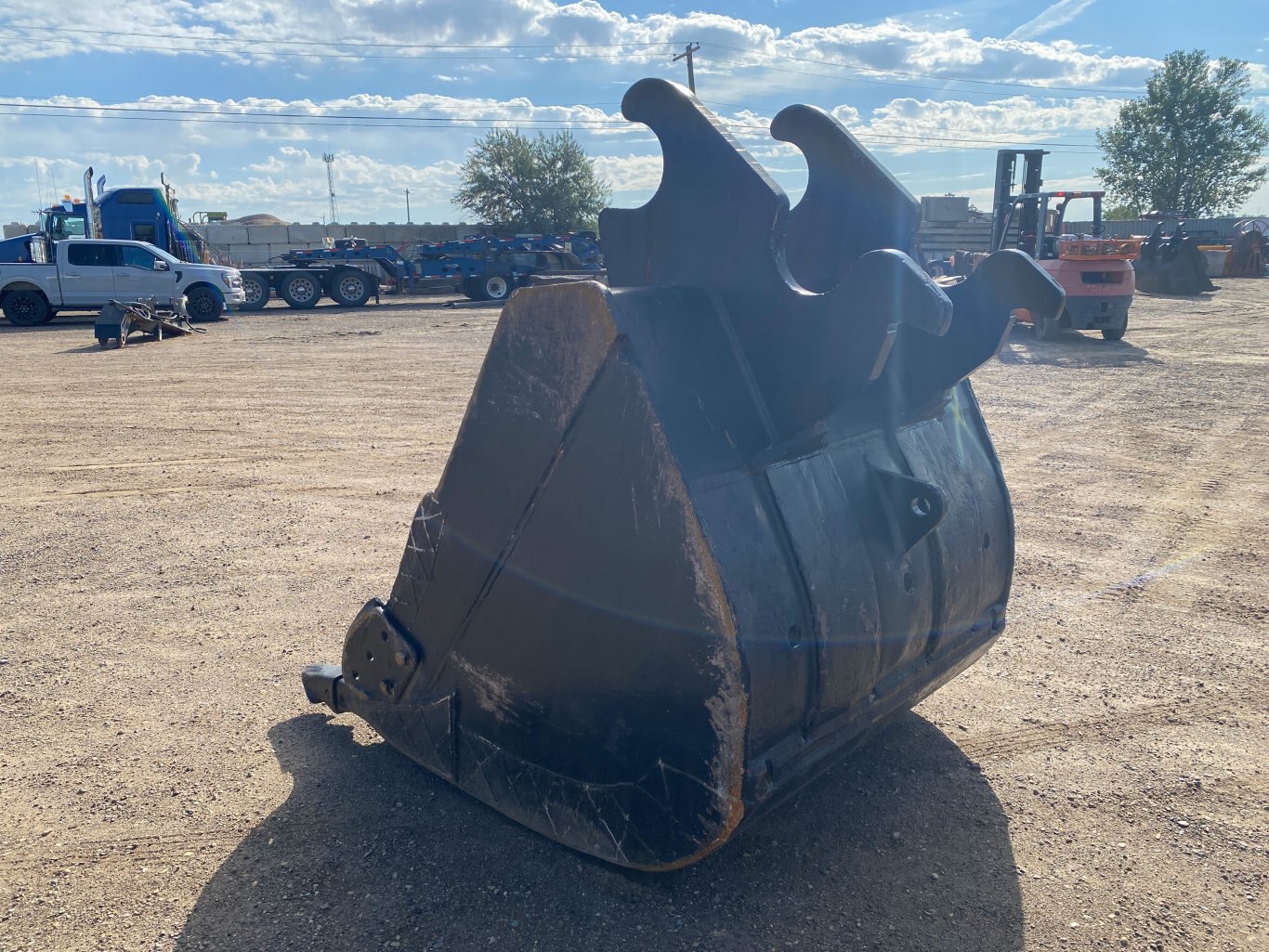 400 Series Dig Bucket 60 9009 BP