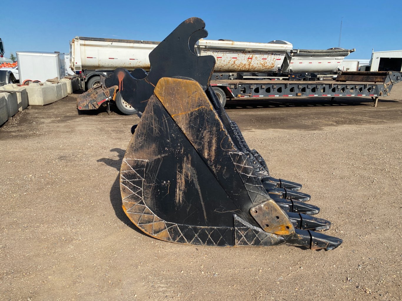 400 Series Dig Bucket 60 9009 BP