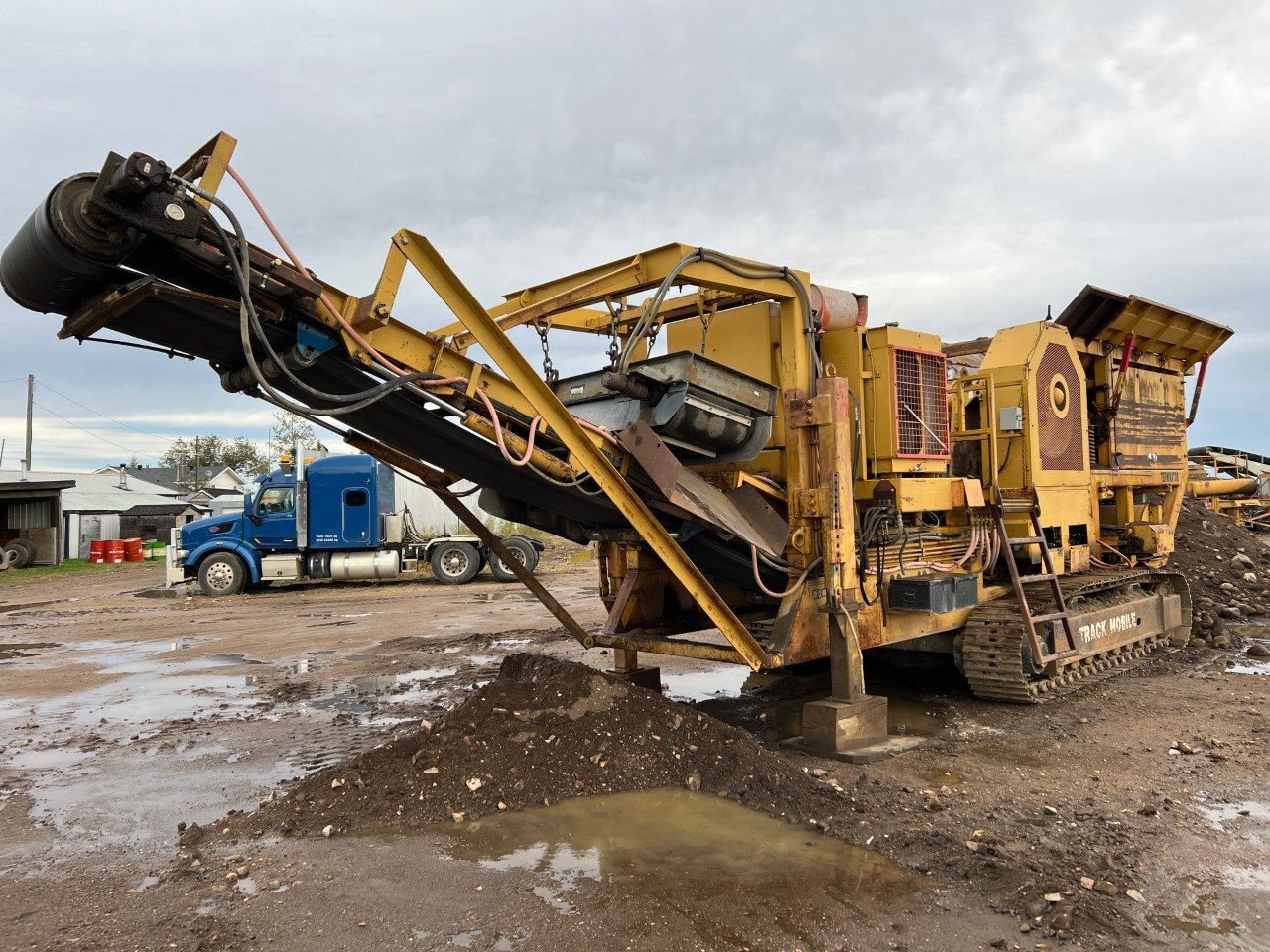 2004 CEC Terminator 26x42 Tracked Jaw Crusher with 5,994 Hours 8239 JF