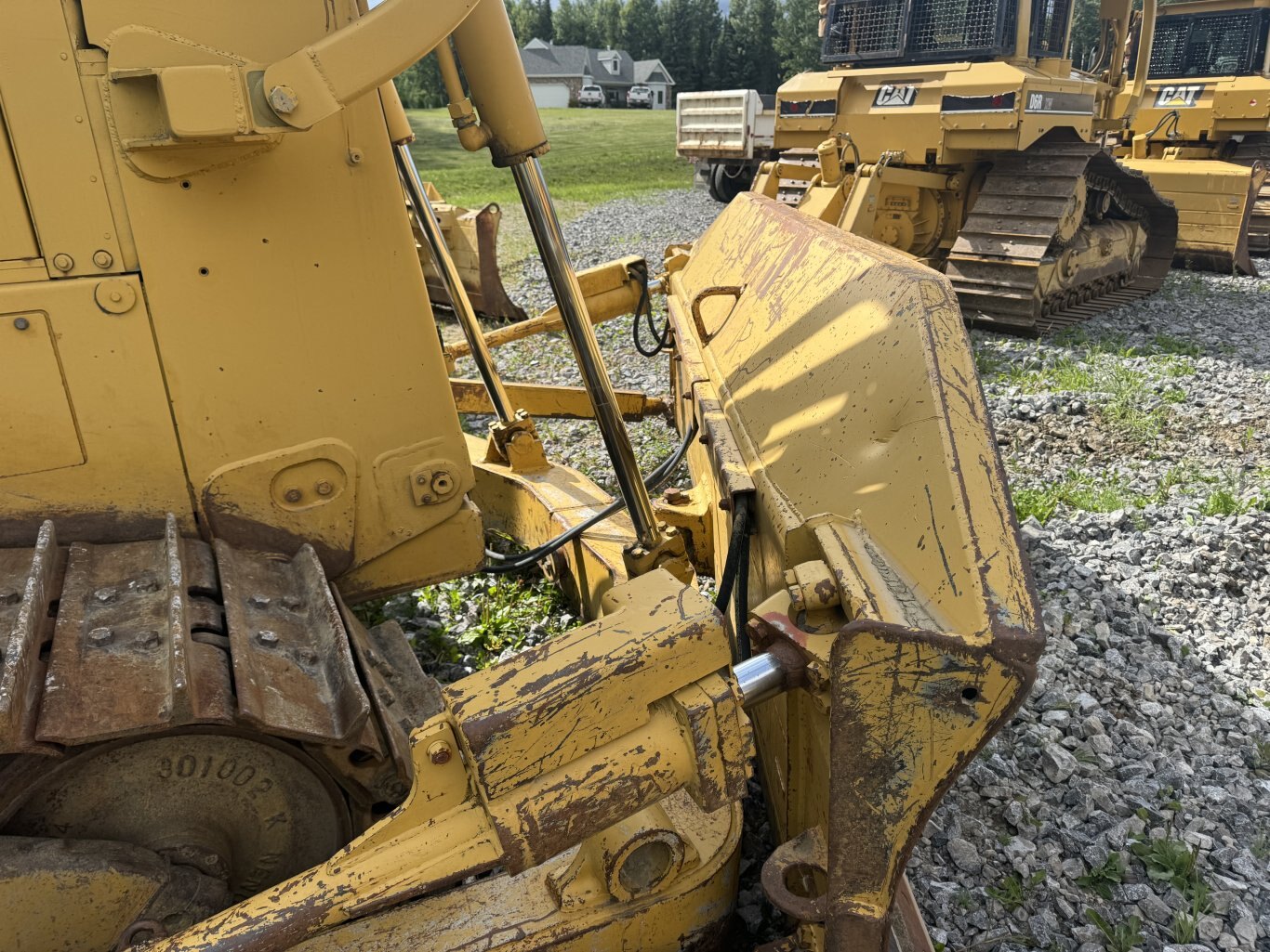 2002 CAT D7R XR with Sweeps and Ripper 9023 JP