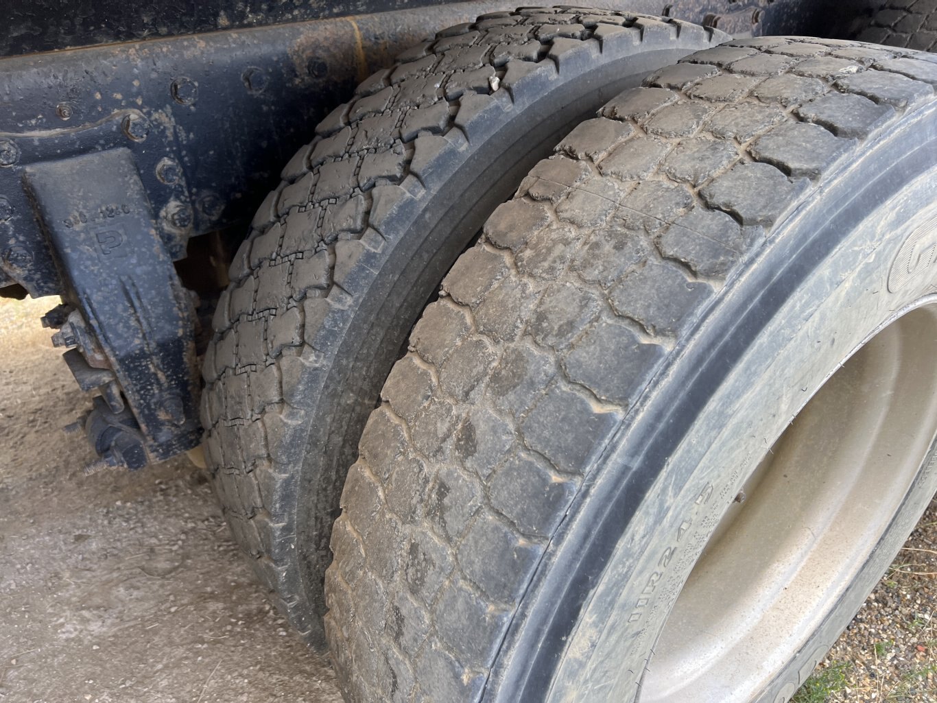 1989 Peterbilt 378 Tandem Gravel Truck 9030 JF