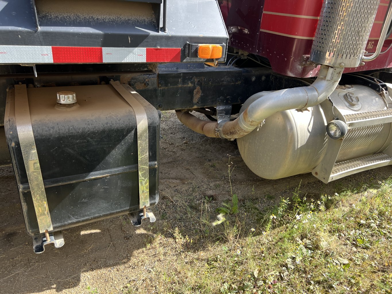 1989 Peterbilt 378 Tandem Gravel Truck 9030 JF