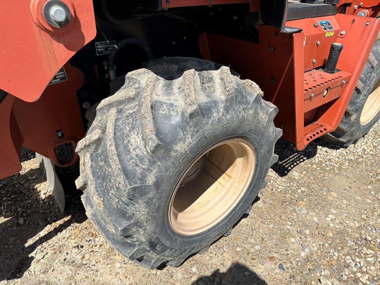 2006 Ditch Witch RT75 Ride On Trencher with Stinger and Backhoe 8684 JA