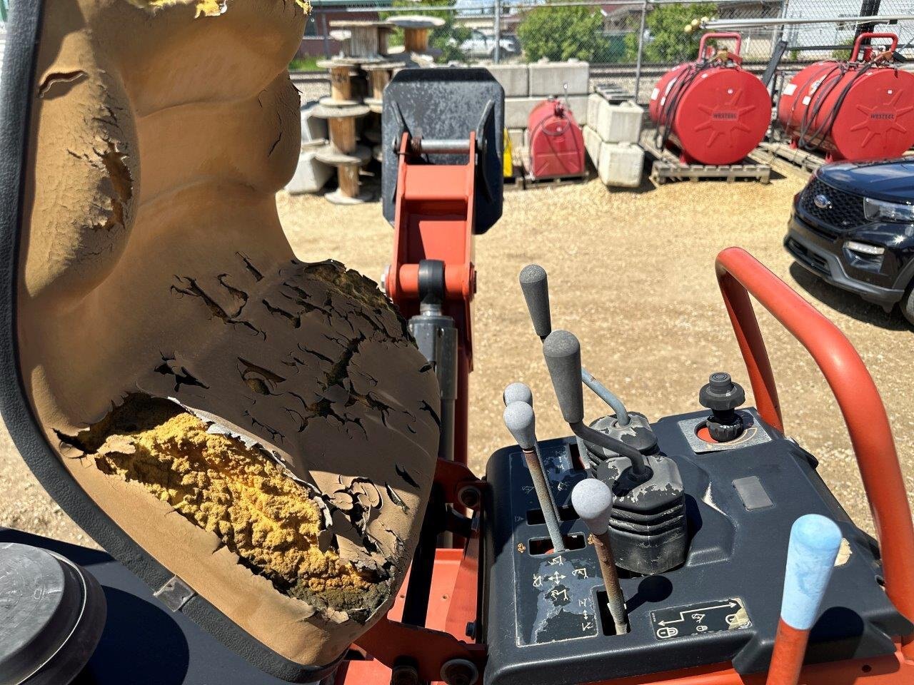 2006 Ditch Witch RT75 Ride On Trencher with Stinger and Backhoe 8684 JA