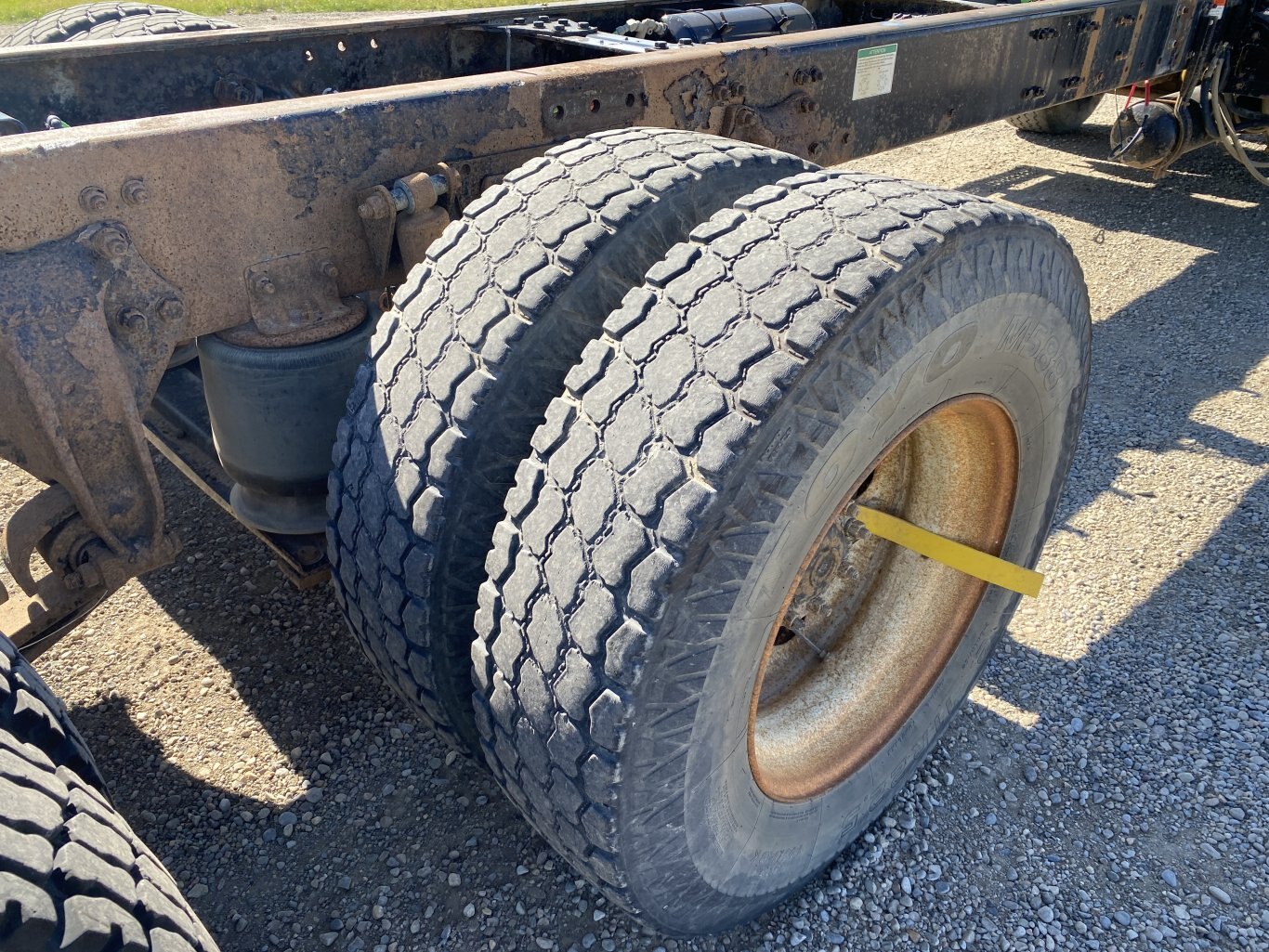 2007 Sterling L9500 Day Cab Triaxle Truck 9044 BP