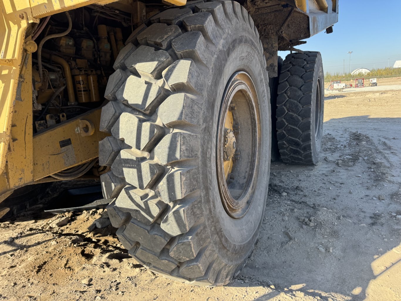 2005 CAT 777D Haul Truck 9047 JP