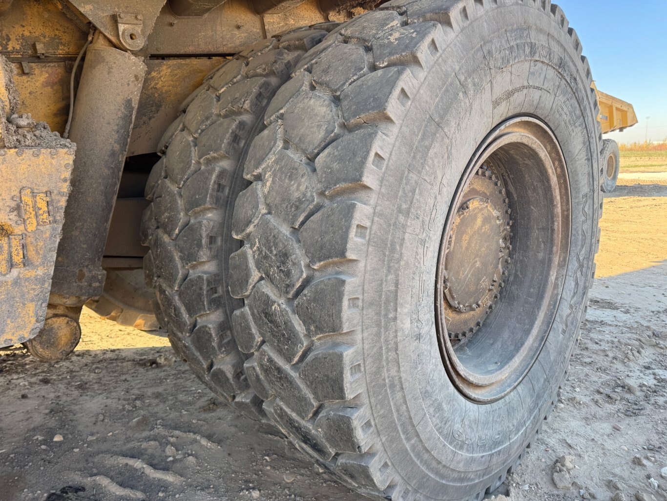 2005 CAT 777D Haul Truck 9047 JP