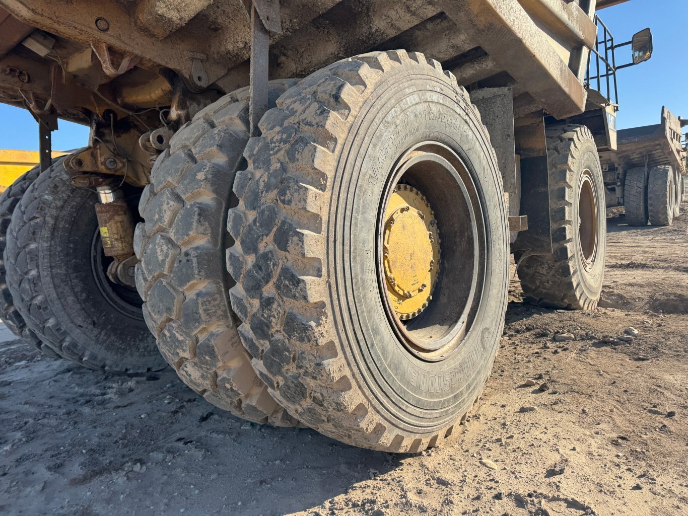 2005 CAT 777D Haul Truck 9047 JP