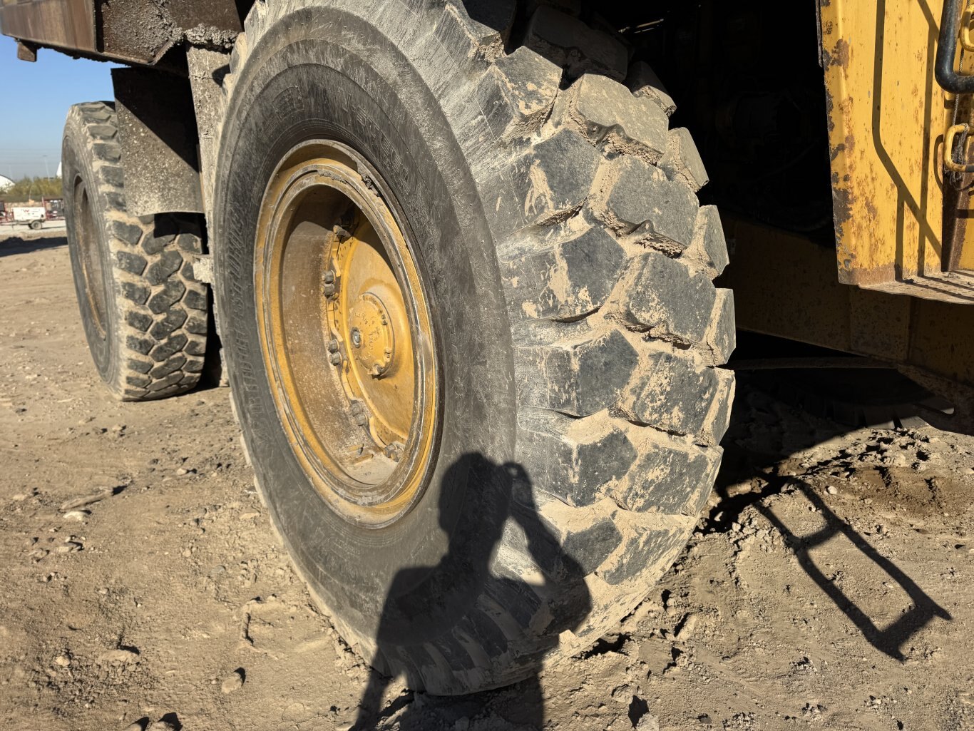 2005 CAT 777D Haul Truck 9047 JP