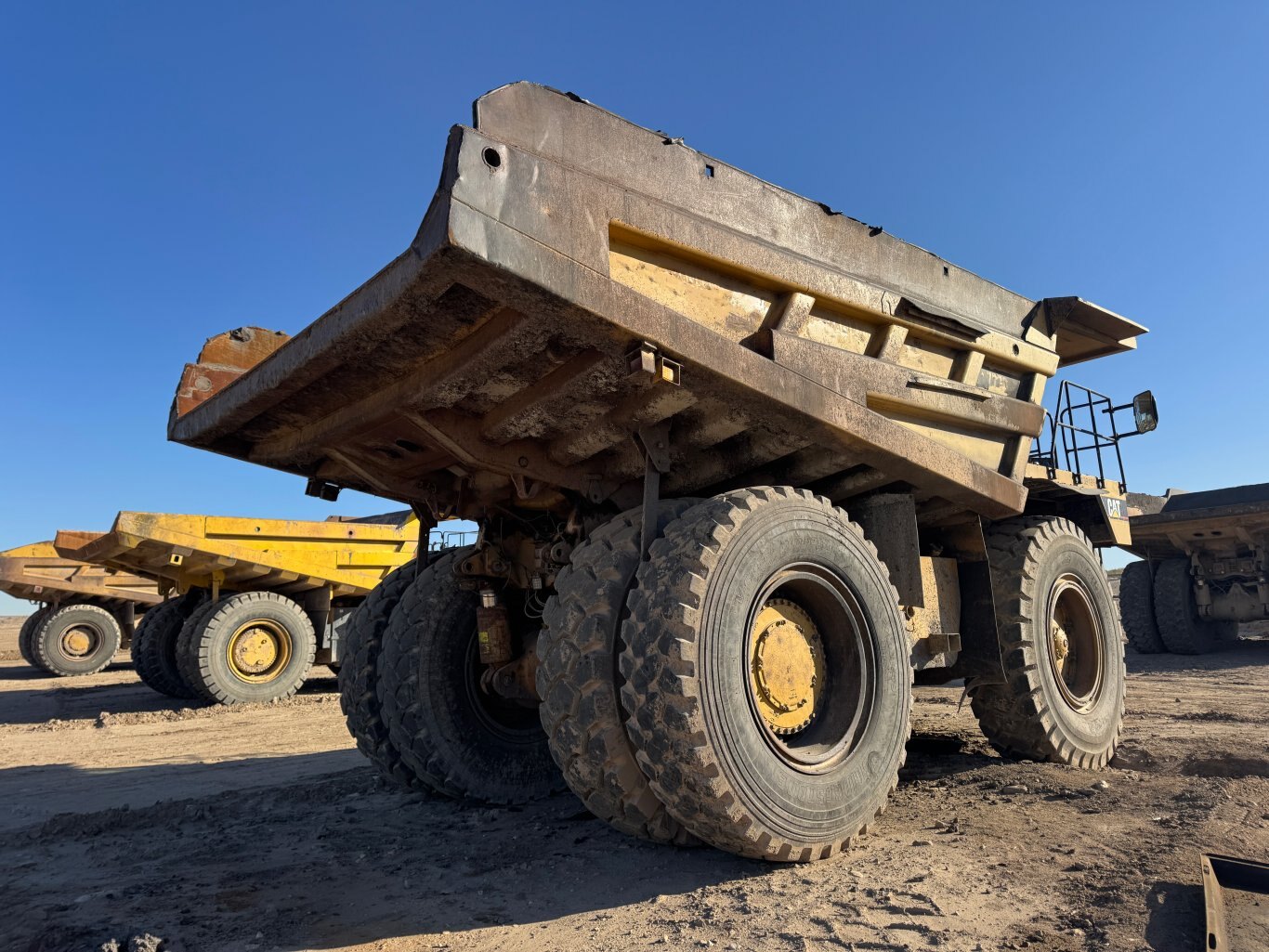 2005 CAT 777D Haul Truck 9047 JP