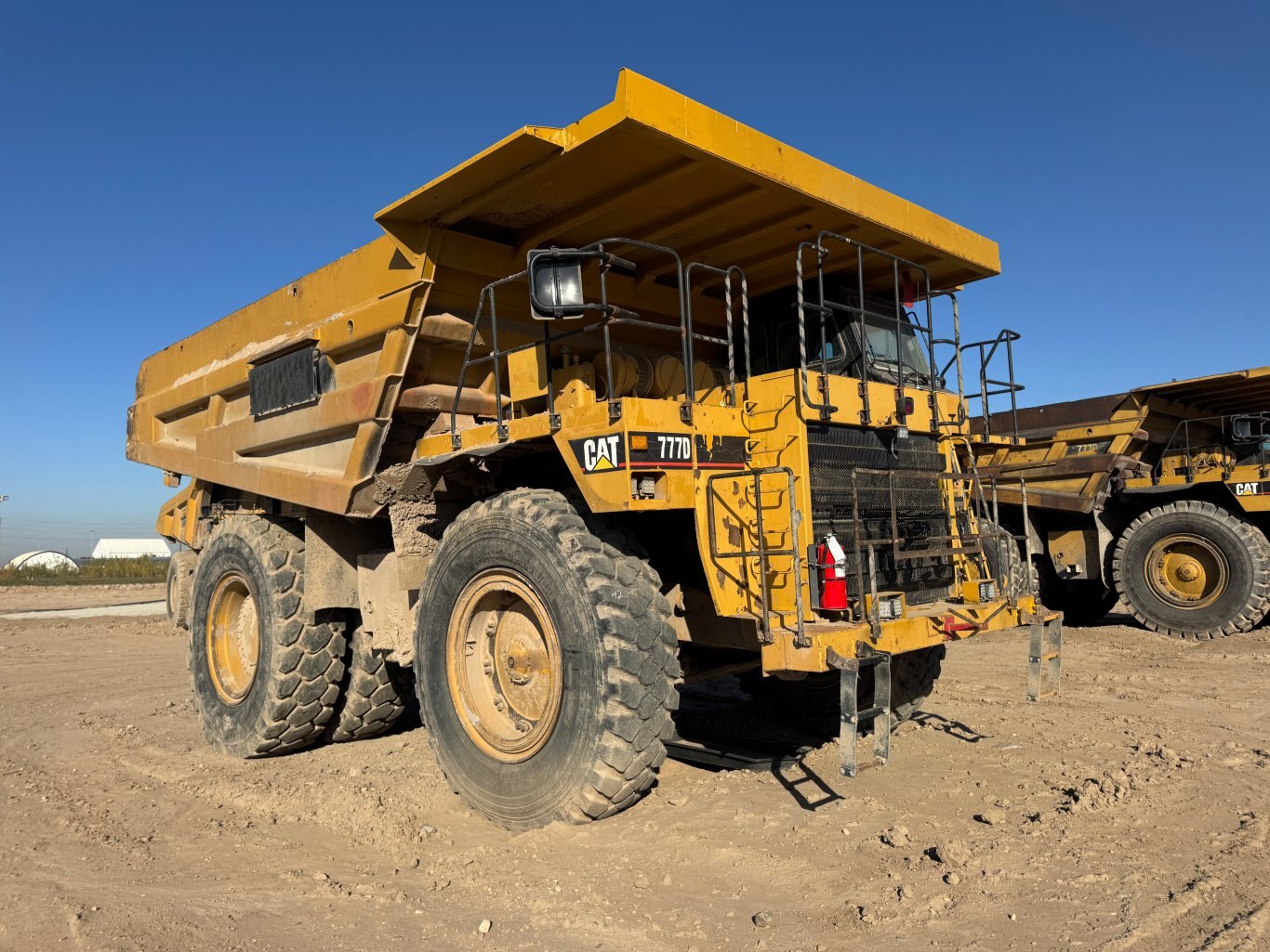 2005 CAT 777D Haul Truck 9049 JP