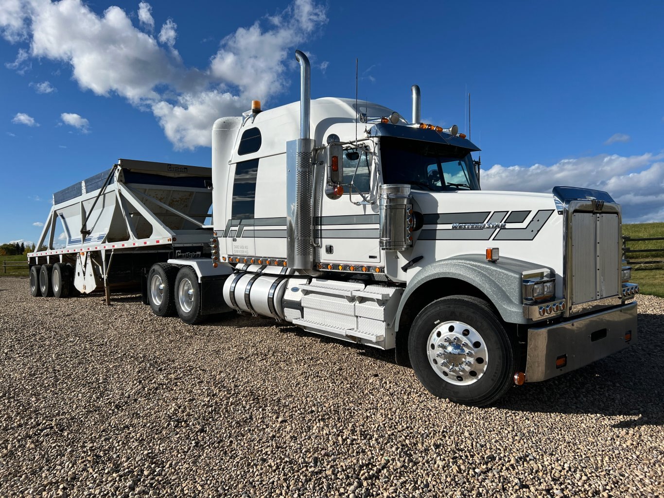 2006 Castleton 39ft Cross Clam Triaxle Belly Dump Trailer 9070 JF