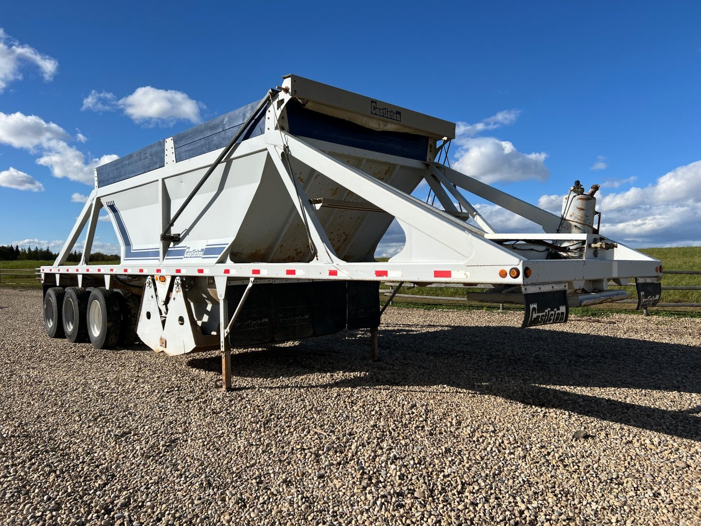 2006 Castleton 39ft Cross Clam Triaxle Belly Dump Trailer 9070 JF