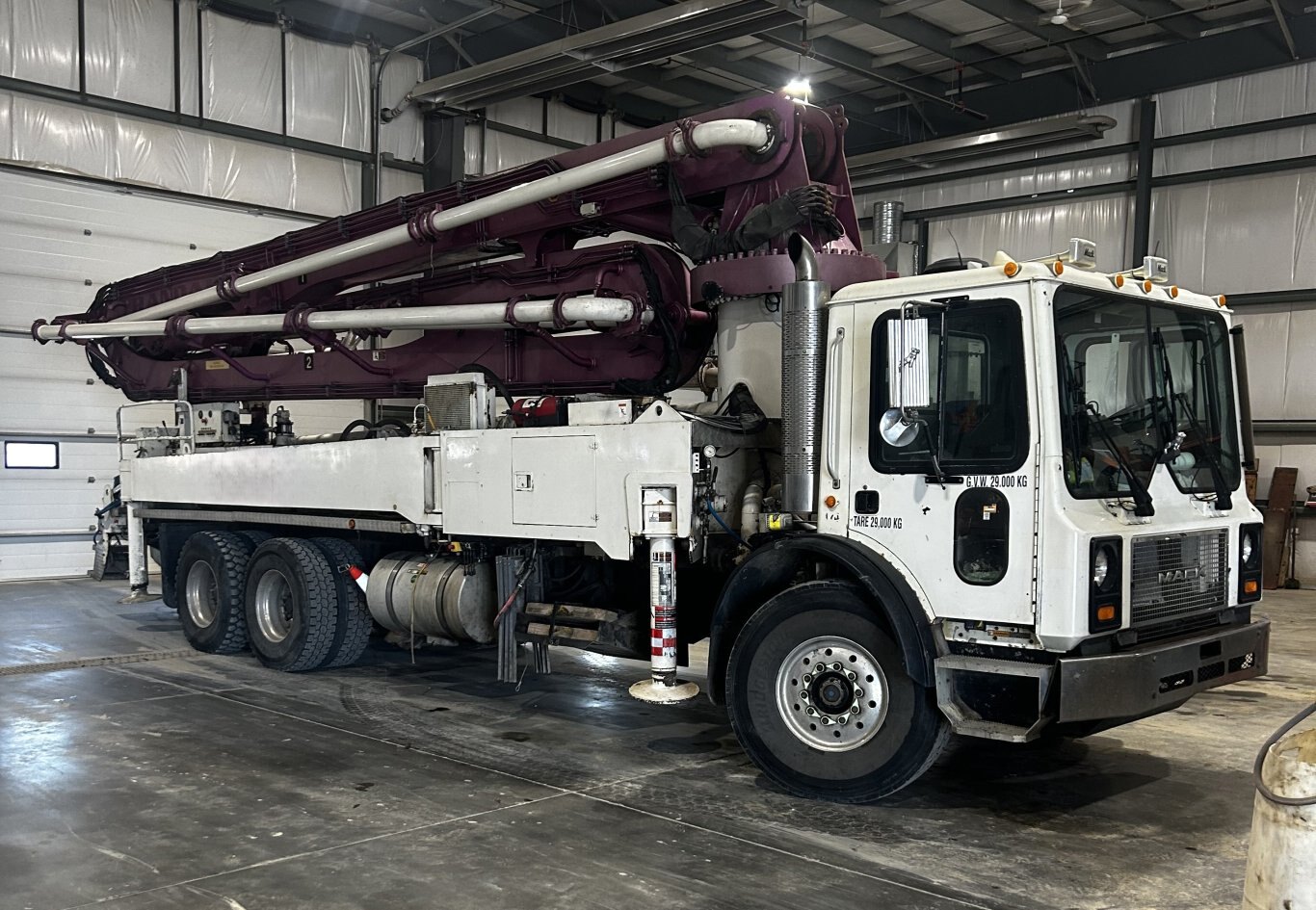 2006 Alliance 40M Concrete Pumper Truck on Mack MR688S 9073 JA