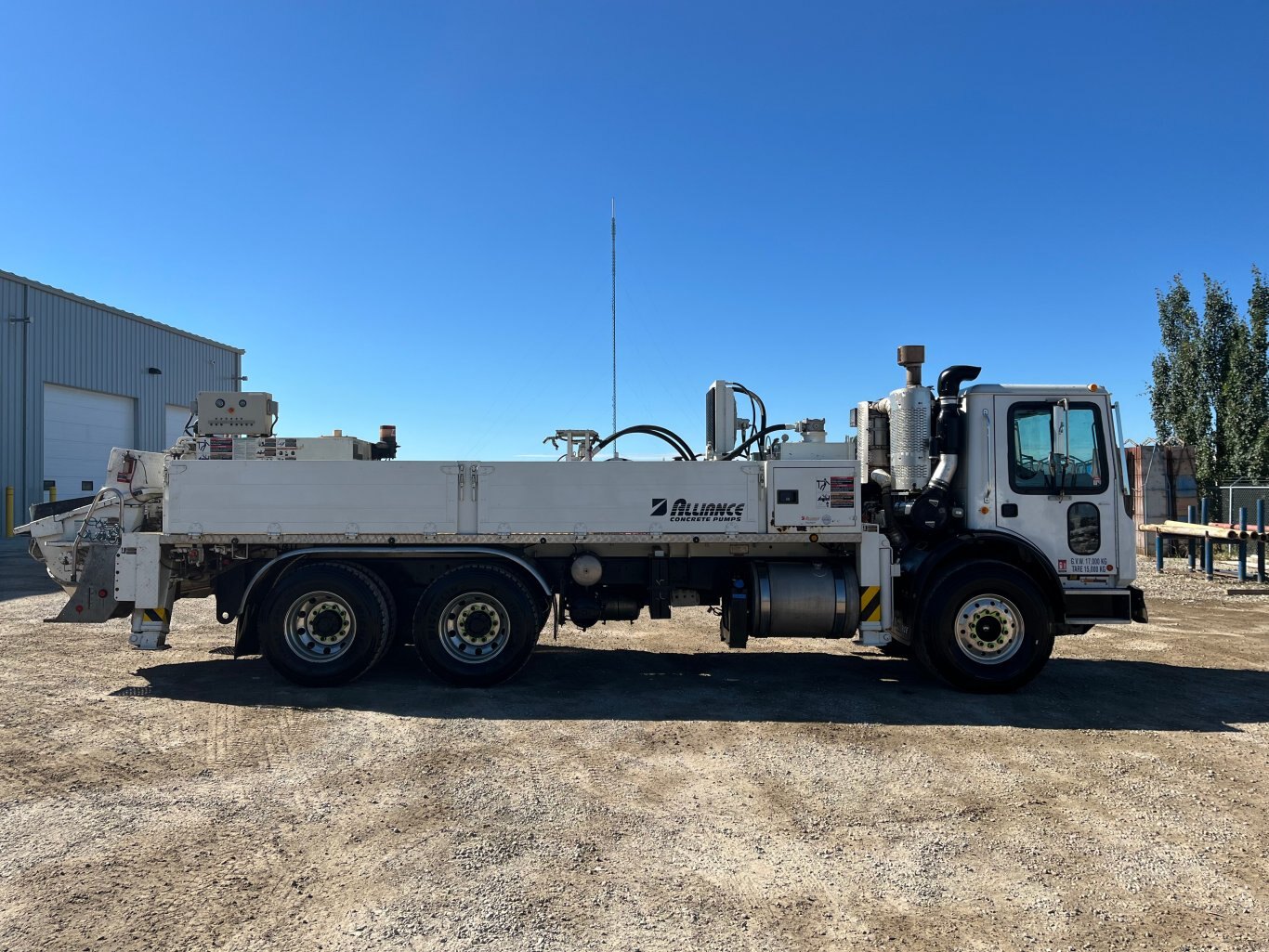 2014 Alliance JFS 12H Concrete Line Pump on 2014 Mack MRU613 9077 JA