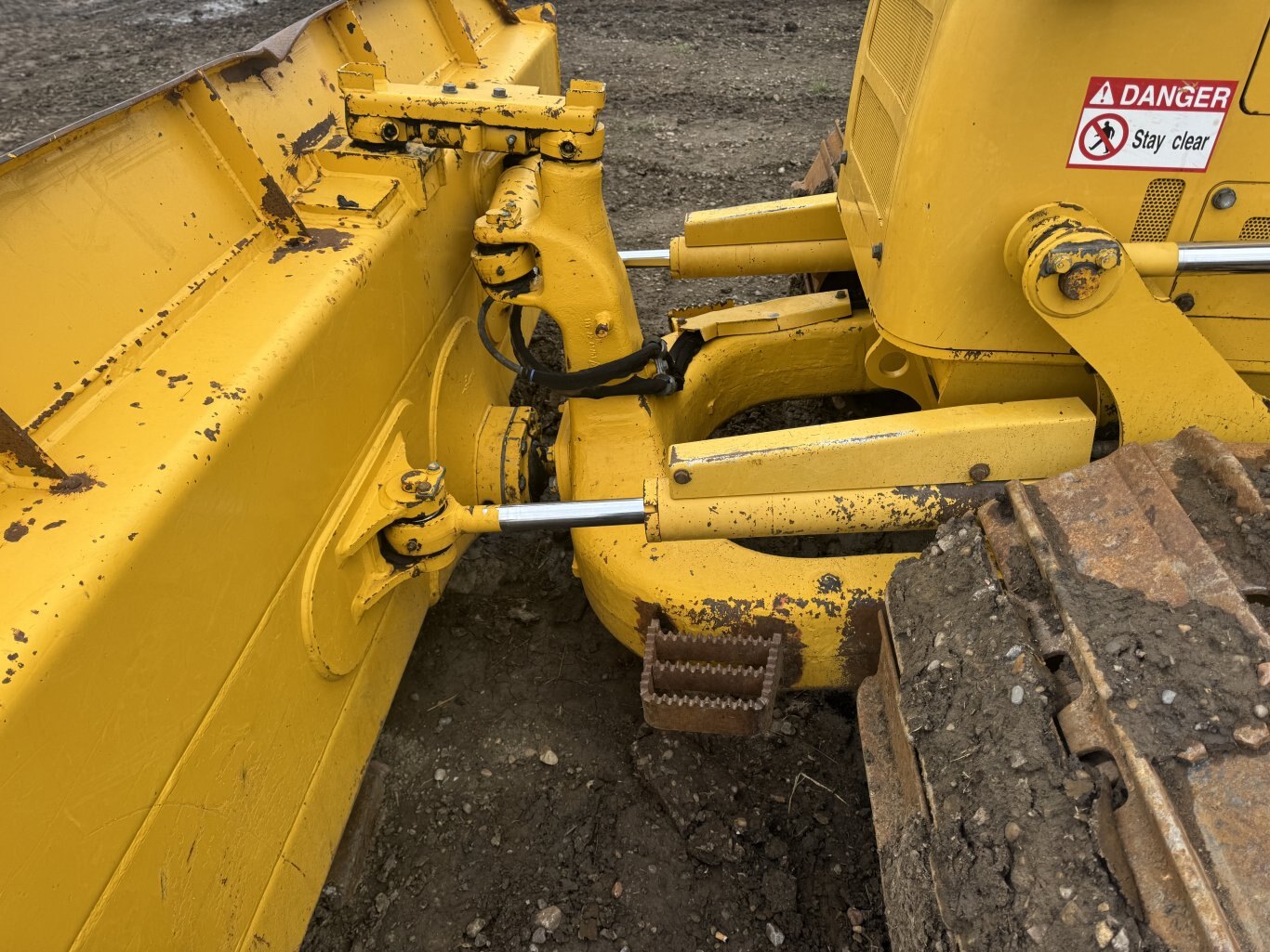 2019 Komatsu D39PX 24 Dozer with Winch 9086 BP