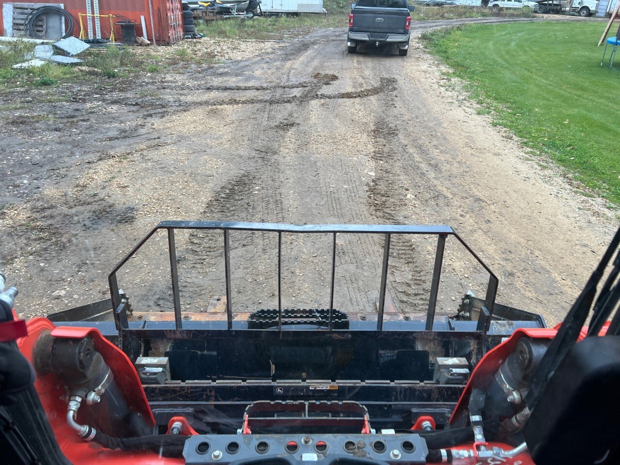 2022 Kubota SSV75 Skid Steer LOW hours in Like new condition 9082 JF