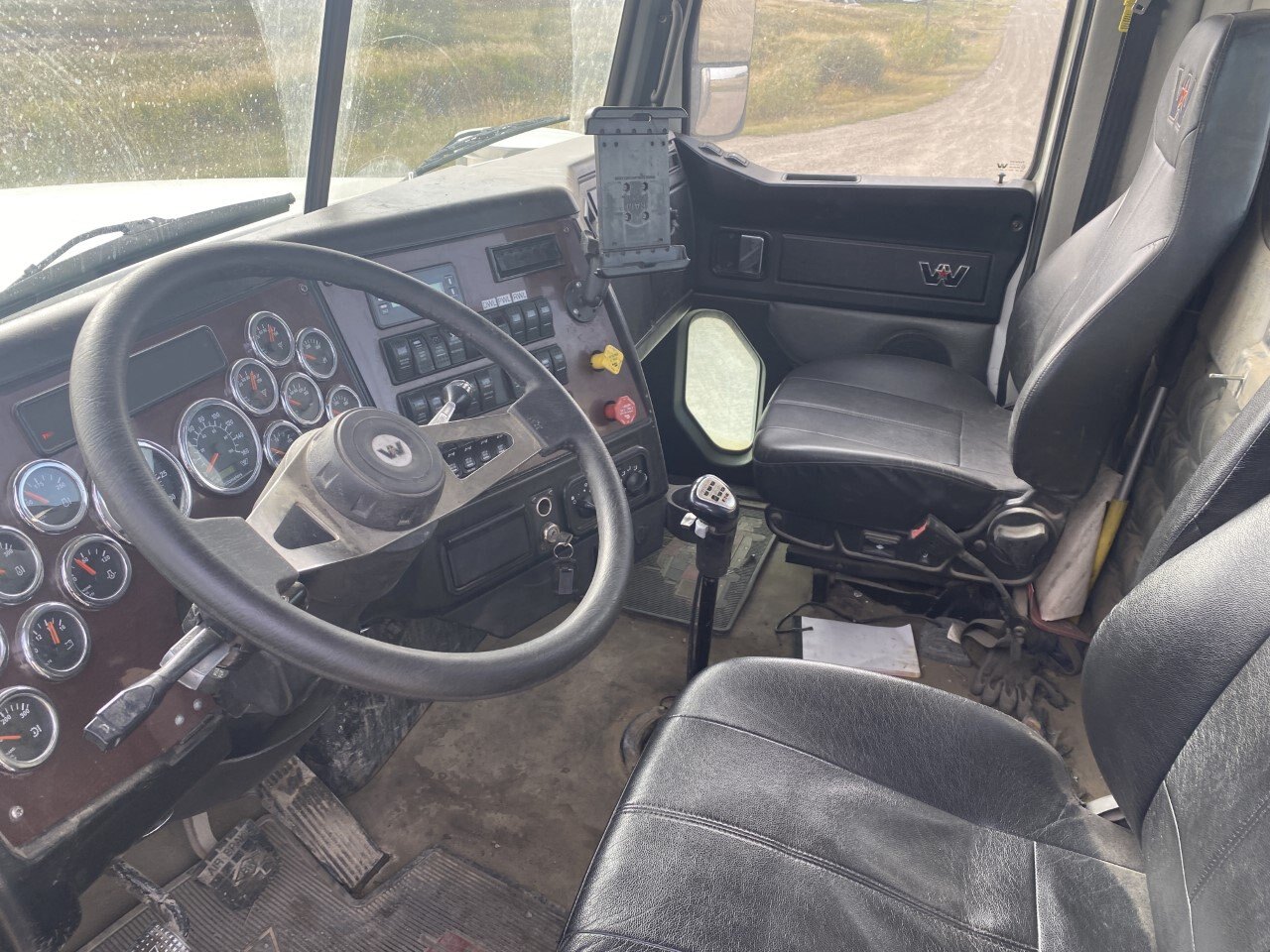 2019 Western Star 4900 Day Cab Truck Triaxle Truck 9088 BP