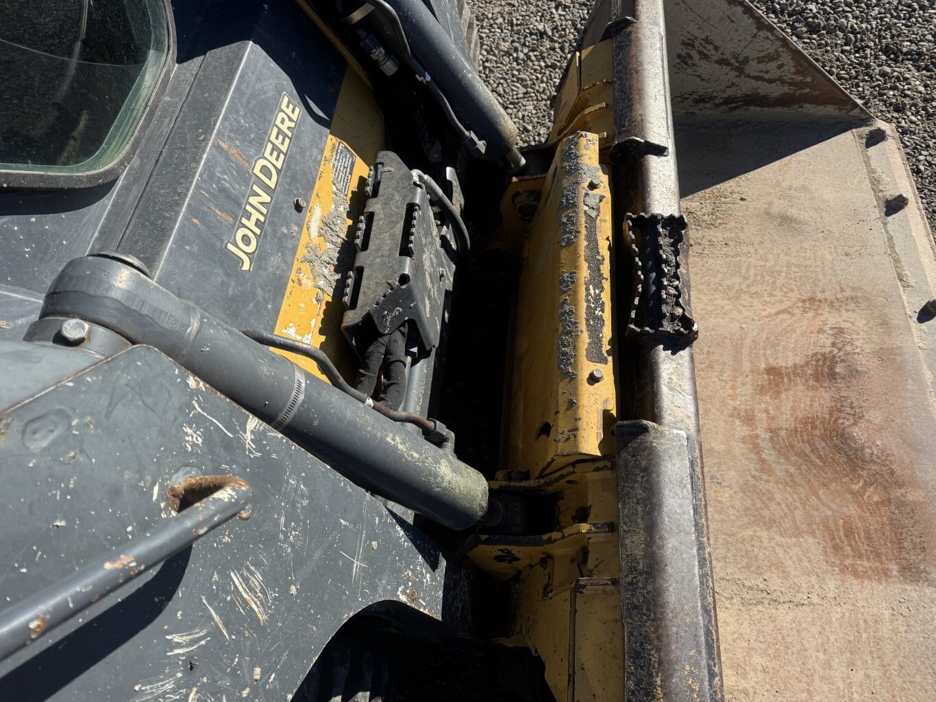 2017 Deere 317G Skid Steer High Flow #E60041