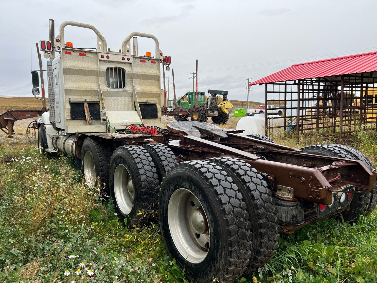 2003 Freightliner Columbia 120 Tri Drive Sleeper Tractor #9100 JF