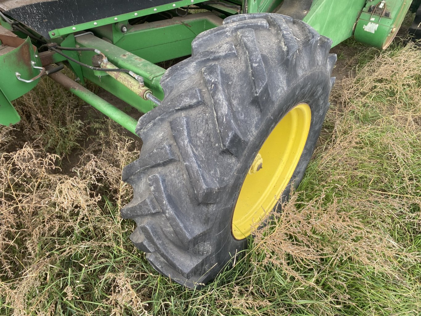 1991 John Deere 9600 Combine #9143 AS