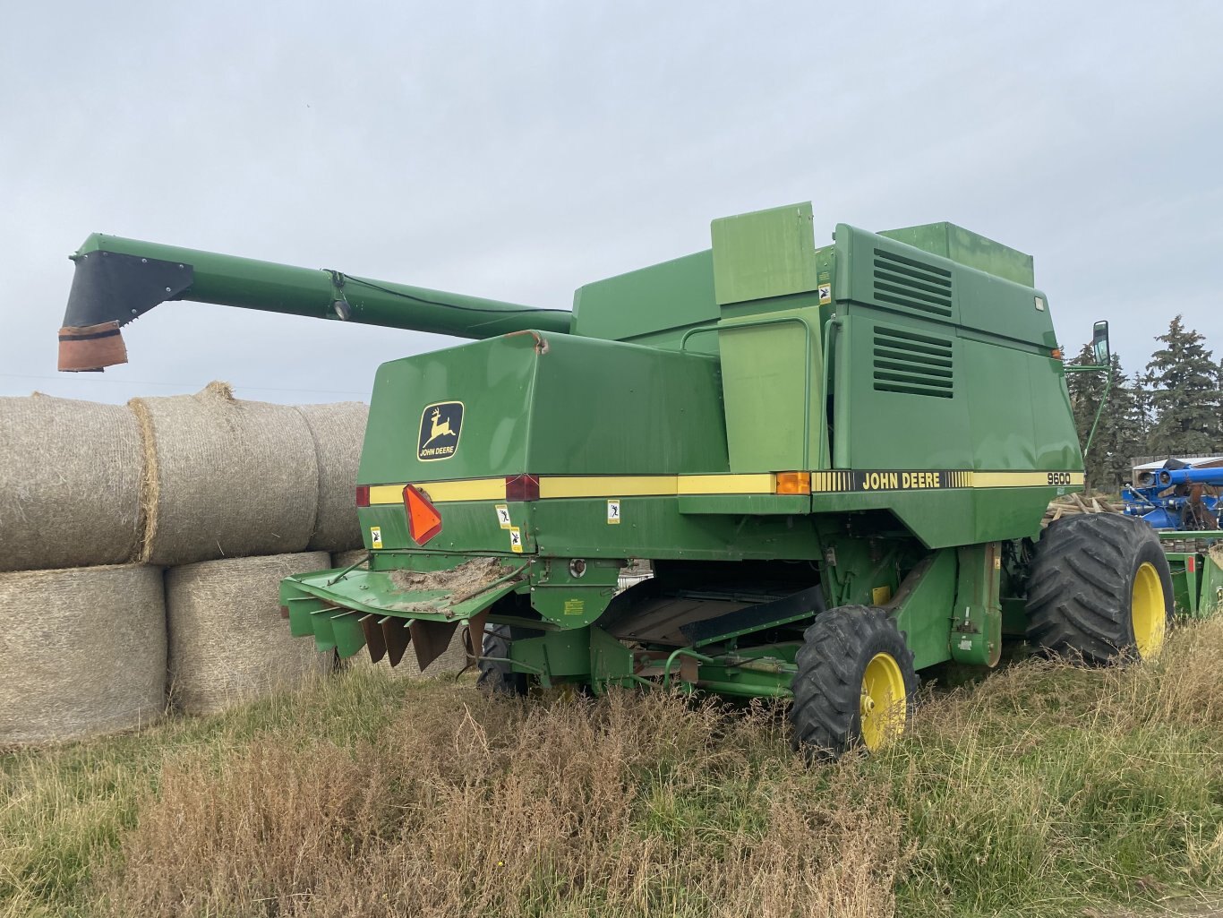 1991 John Deere 9600 Combine #9143 AS