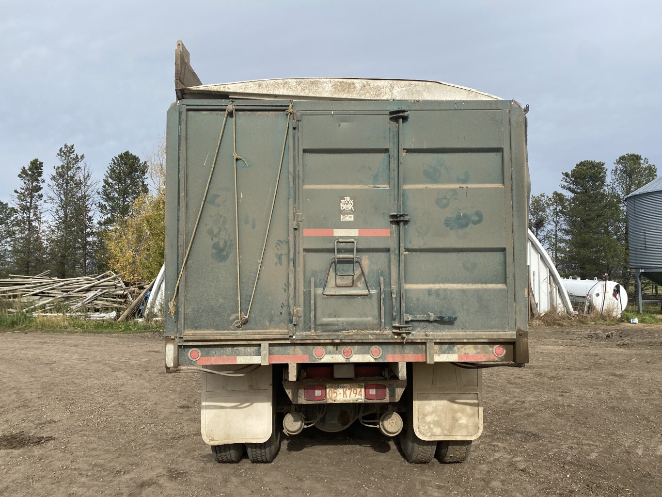 1976 Ford F 800 Grain/Silage Truck #9144 AS