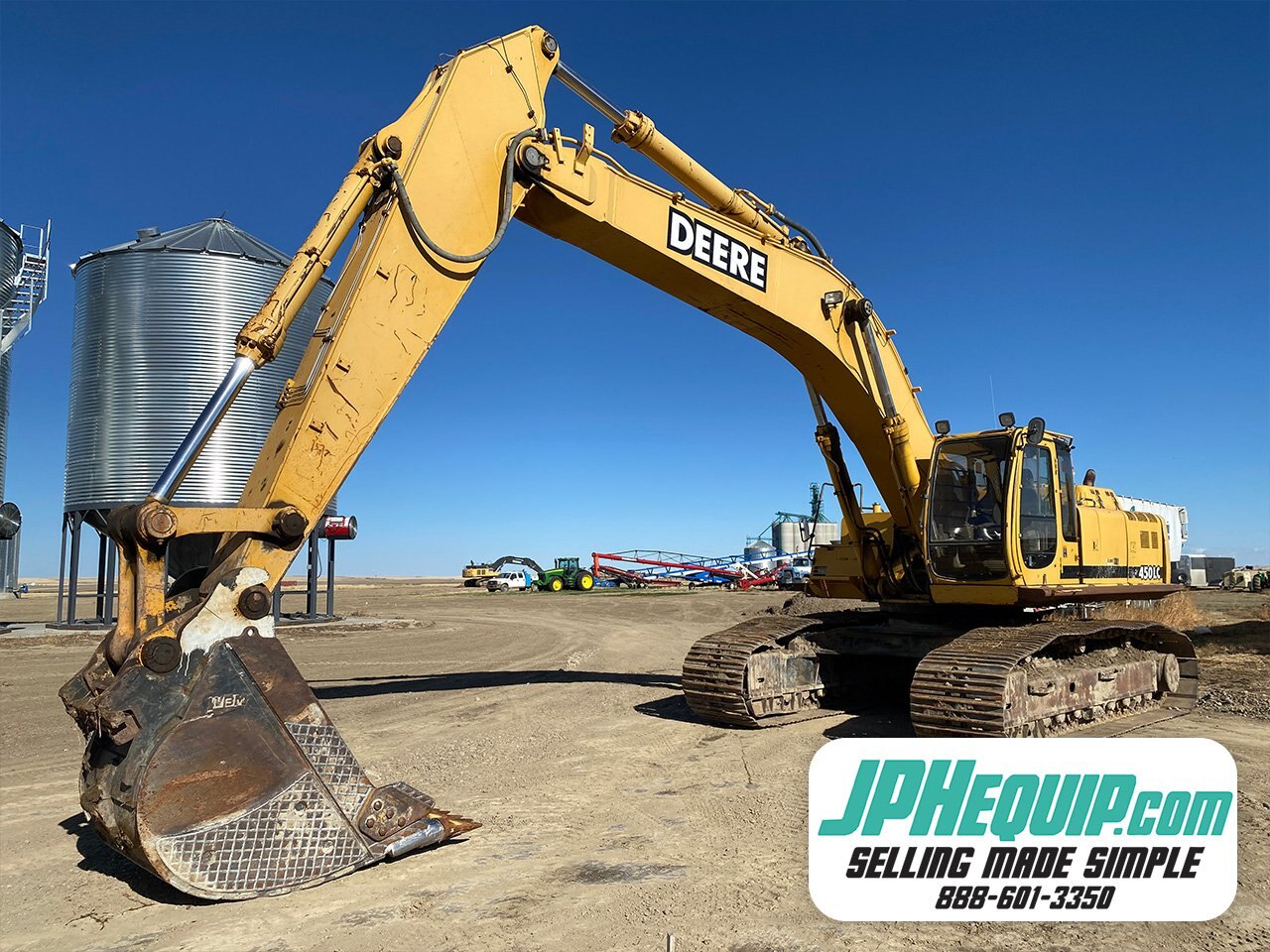 2001 Deere 450LC Excavator with Dig Bucket #9148 BP