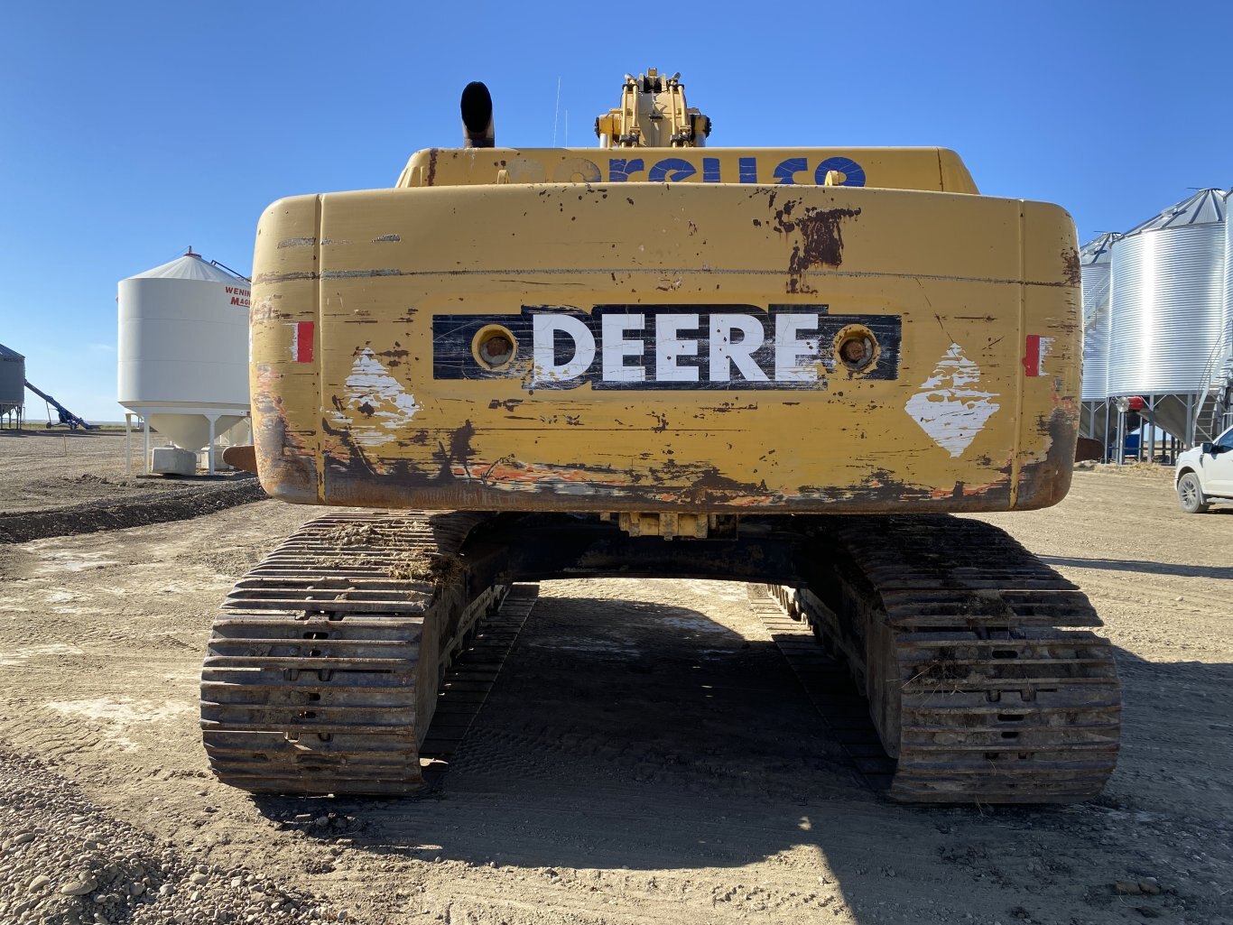 2001 Deere 450LC Excavator with Dig Bucket #9148 BP