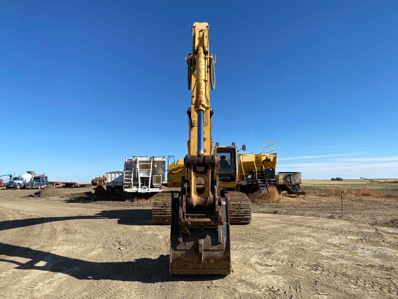 2001 Deere 450LC Excavator with Dig Bucket #9148 BP