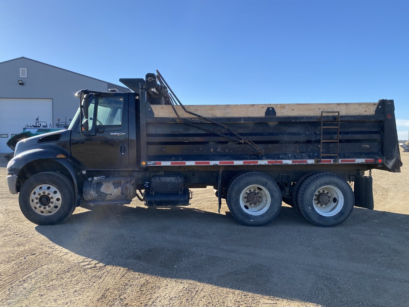 2009 International Dura Star 4400 Gravel Truck Tandem Axle Dump Truck #9153 BP