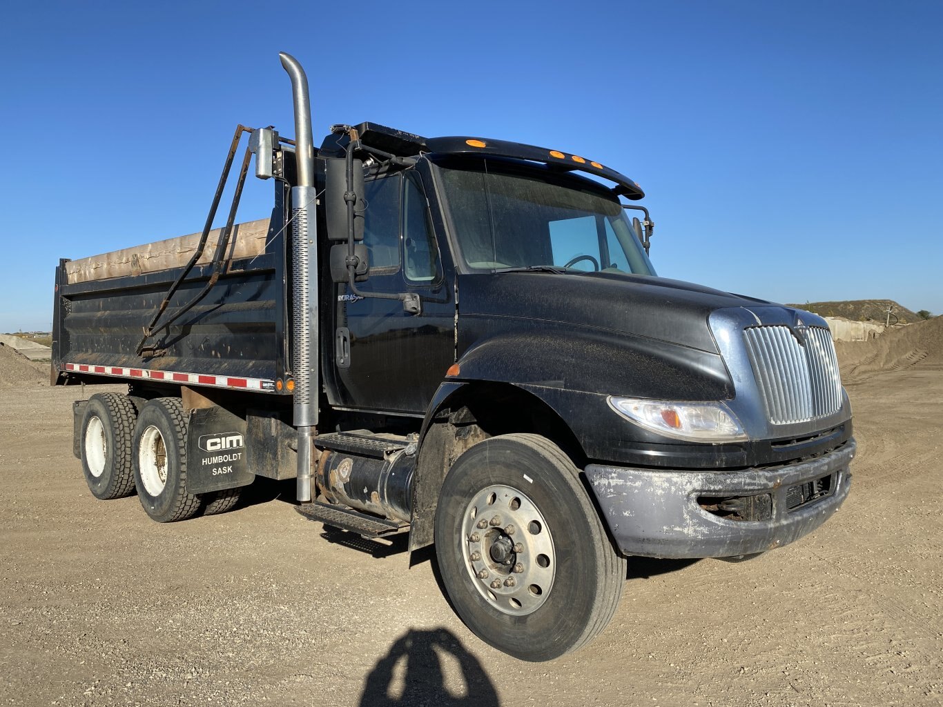 2009 International Dura Star 4400 Gravel Truck Tandem Axle Dump Truck #9153 BP