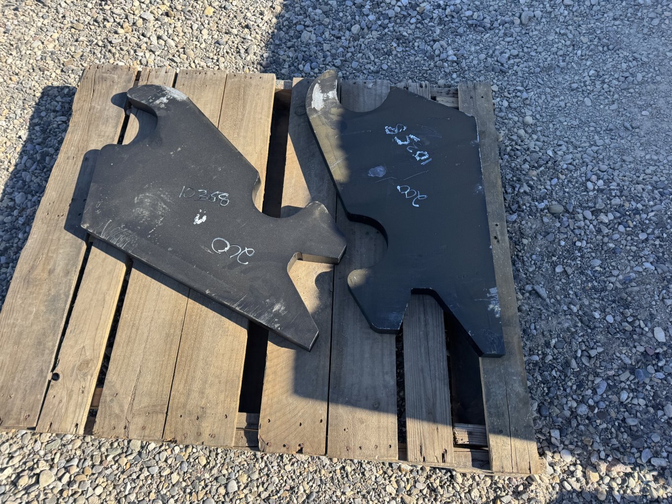 Excavator 200 Series Wedge Style Lugging Plates #10358 JPH