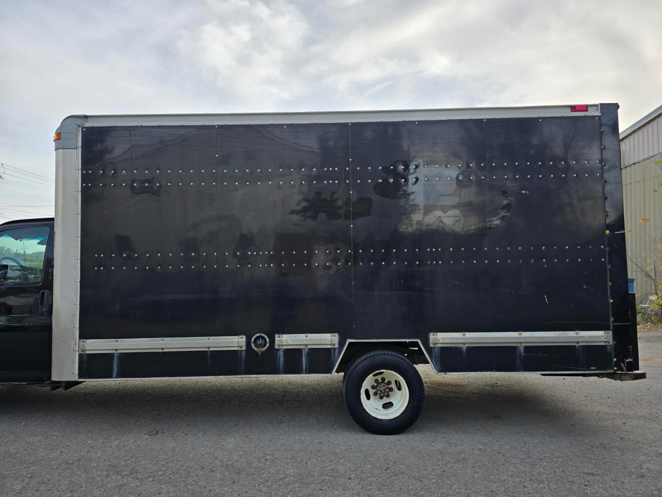 2008 GMC Savanna Dually Cube Van Delivery Van # 9175 BP